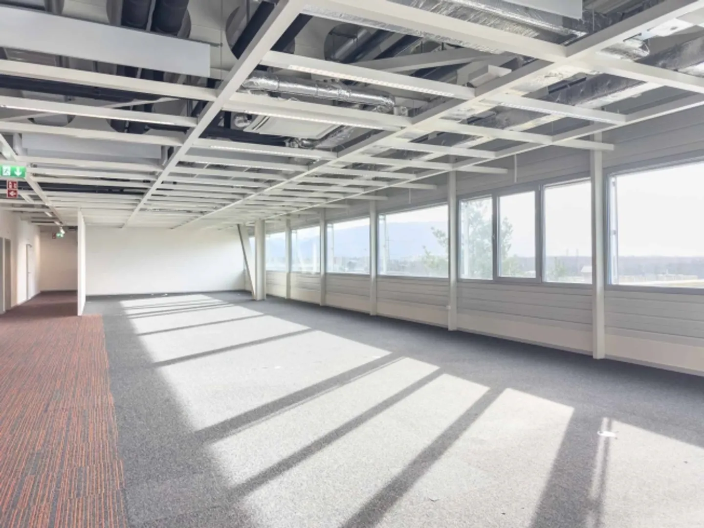 Workshop / Office / Laboratory 1,380 m² Top Floor of the IKEA Building - Photo 2 of 9