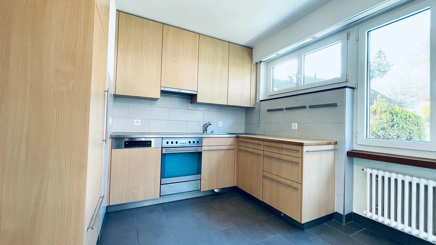 Vivere in campagna con vista – appartamento di 4,5 stanze appena ristrutturato - Foto 2 di 12