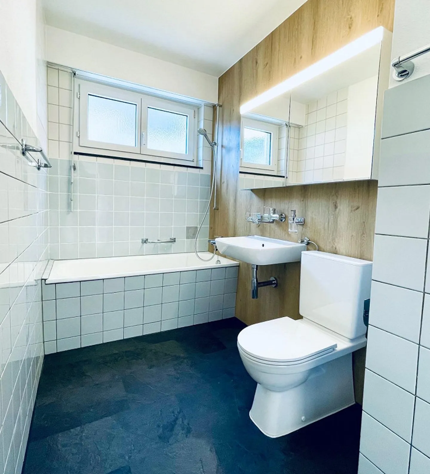 Vivere in campagna con vista – appartamento di 4,5 stanze appena ristrutturato - Foto 3 di 12