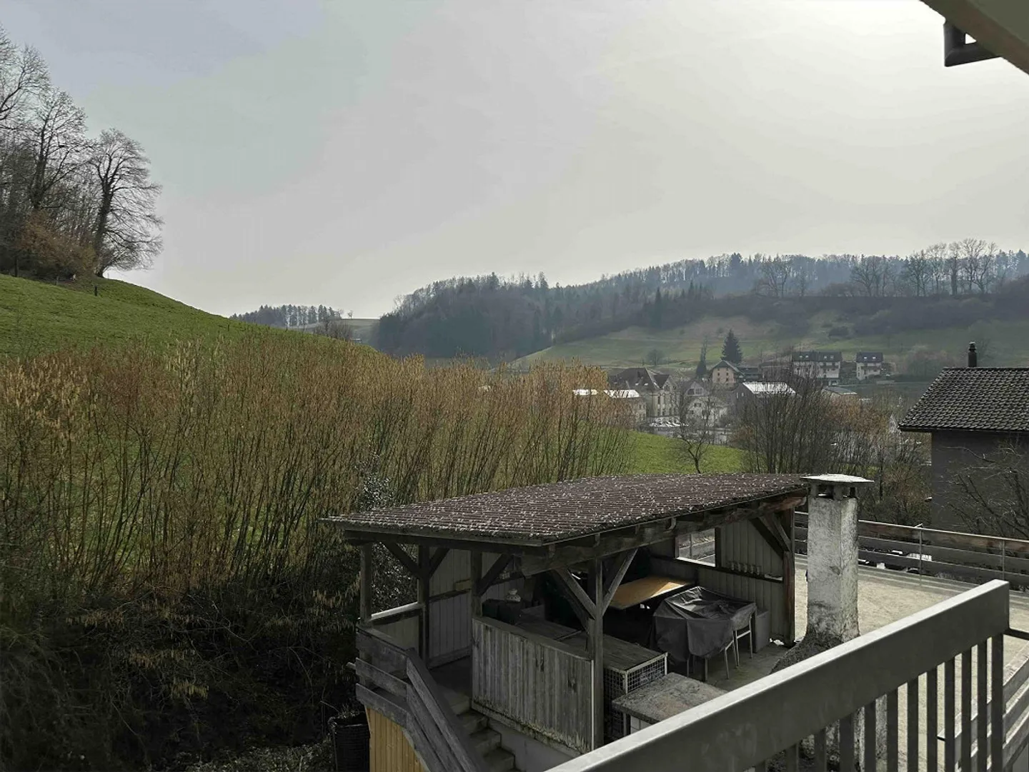 Vivere in campagna con vista – appartamento di 4,5 stanze appena ristrutturato - Foto 5 di 12