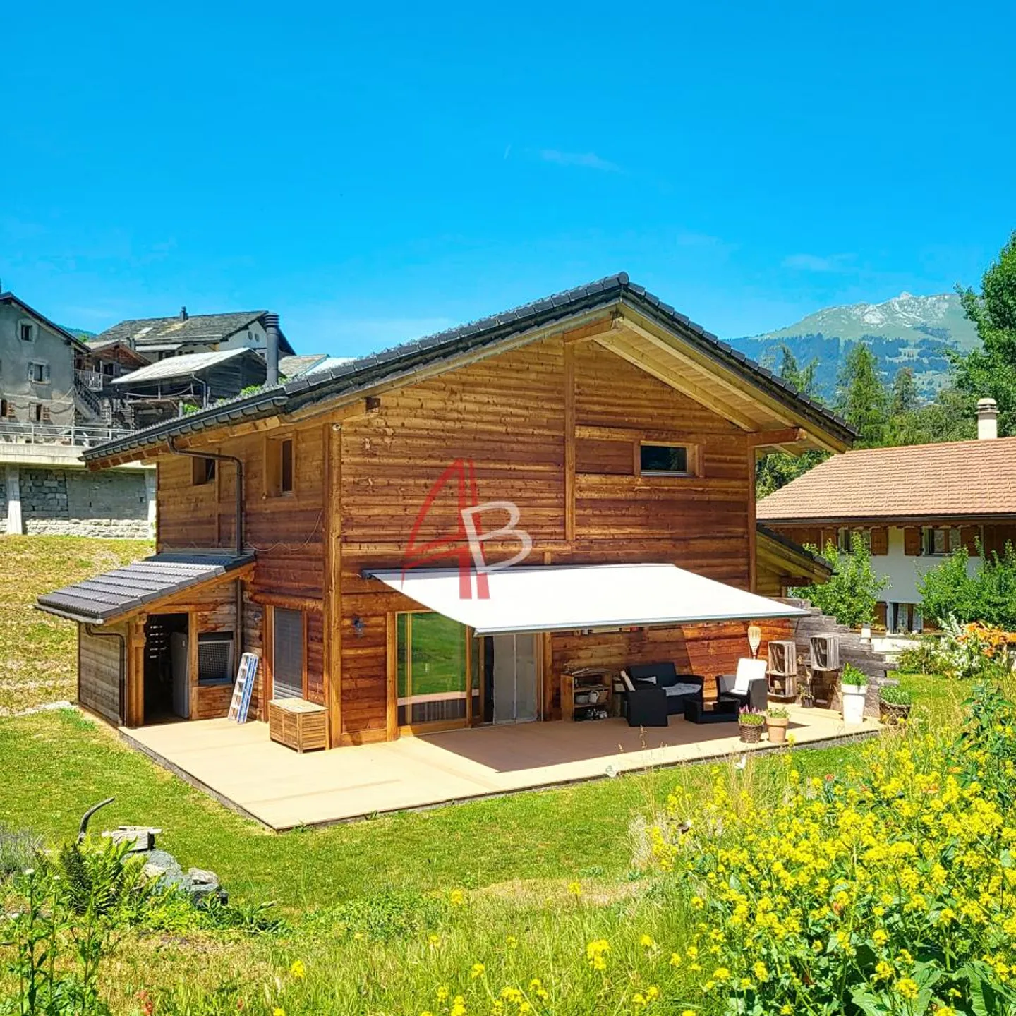 Bellissimo chalet con 6.5 camere a Val de Bagnes - Foto 1 di 13