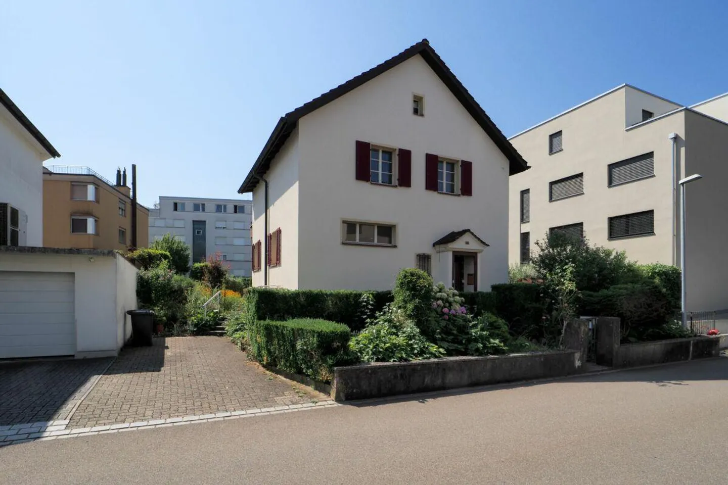 Charmantes Einfamilienhaus in Lachen - Foto 1 von 15