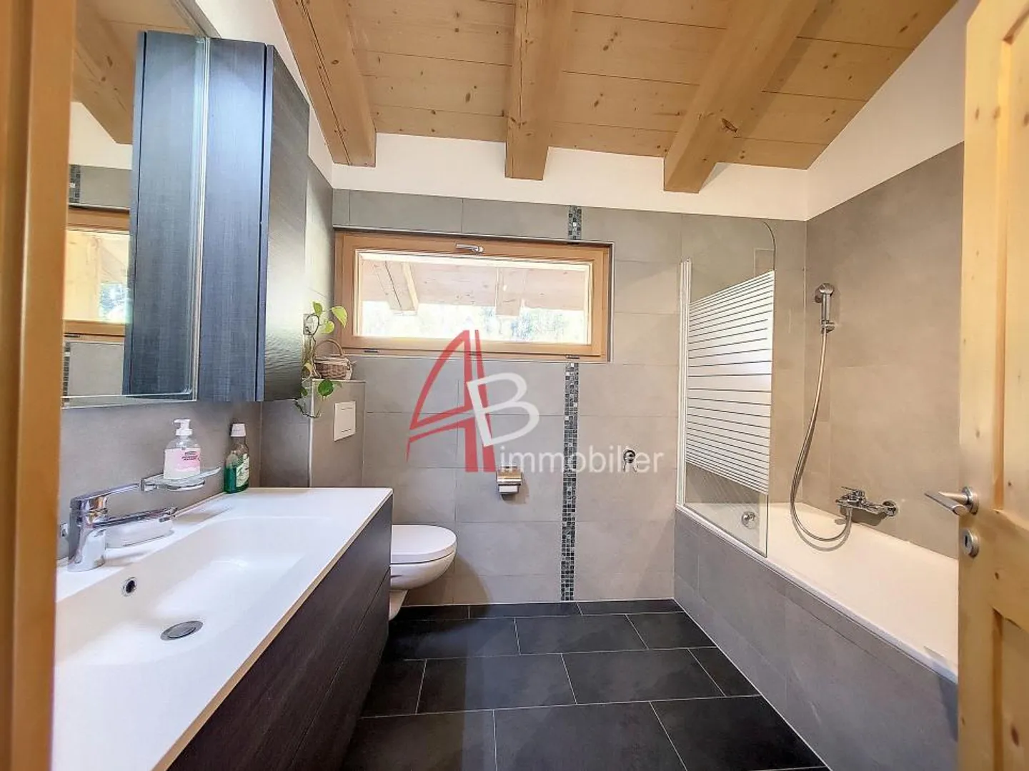 Bellissimo chalet con 6.5 camere a Val de Bagnes - Foto 9 di 13