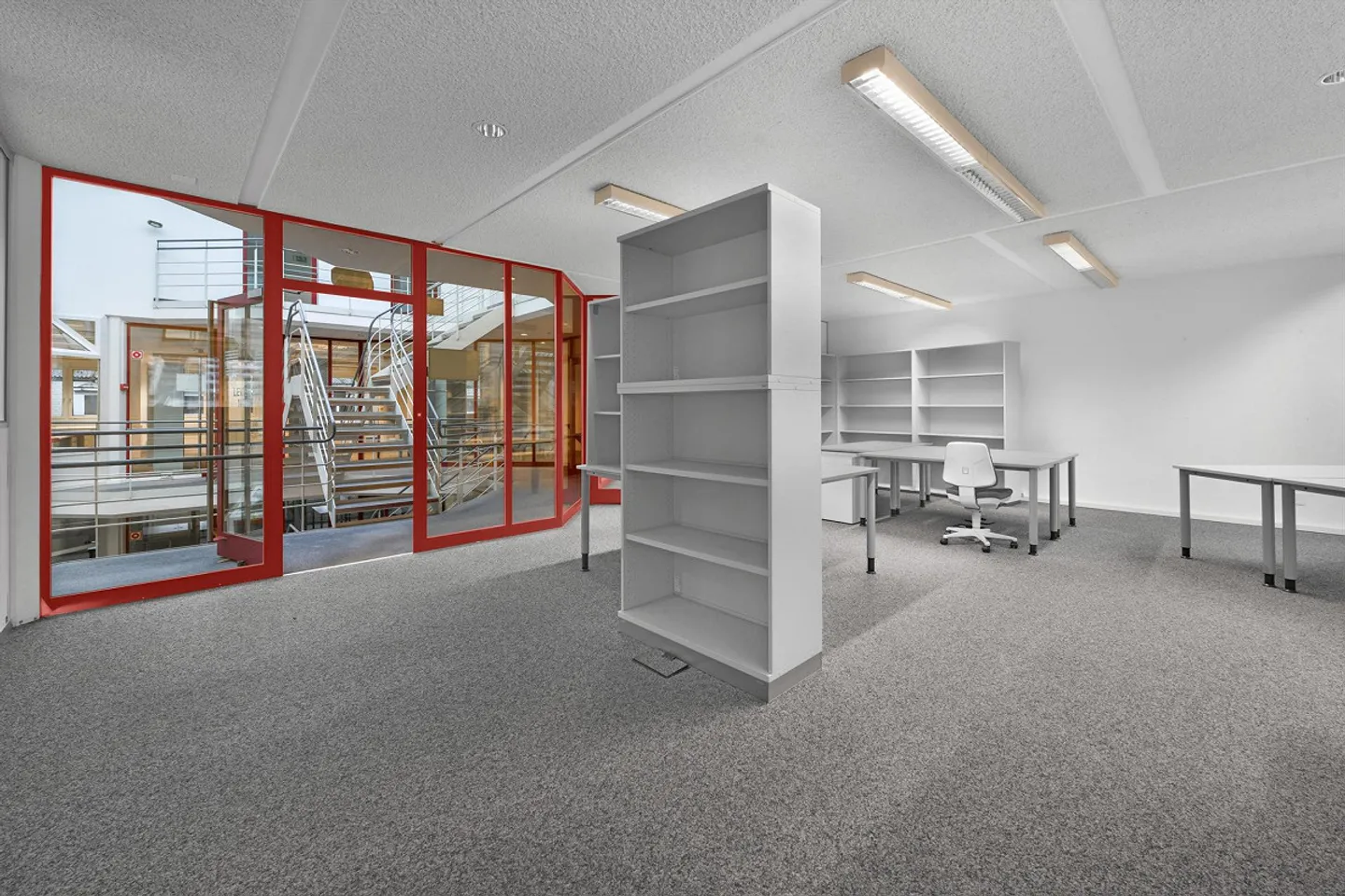 Modern office spaces for rent flexible & immediately available - Photo 1 of 13