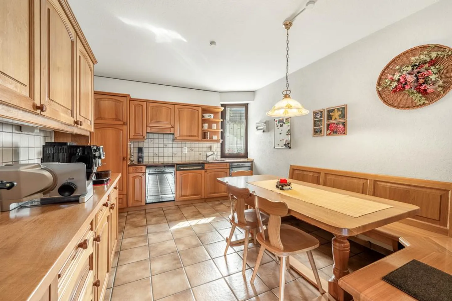 Immeuble multifamilial dans un endroit calme du village - Photo 6 sur 10