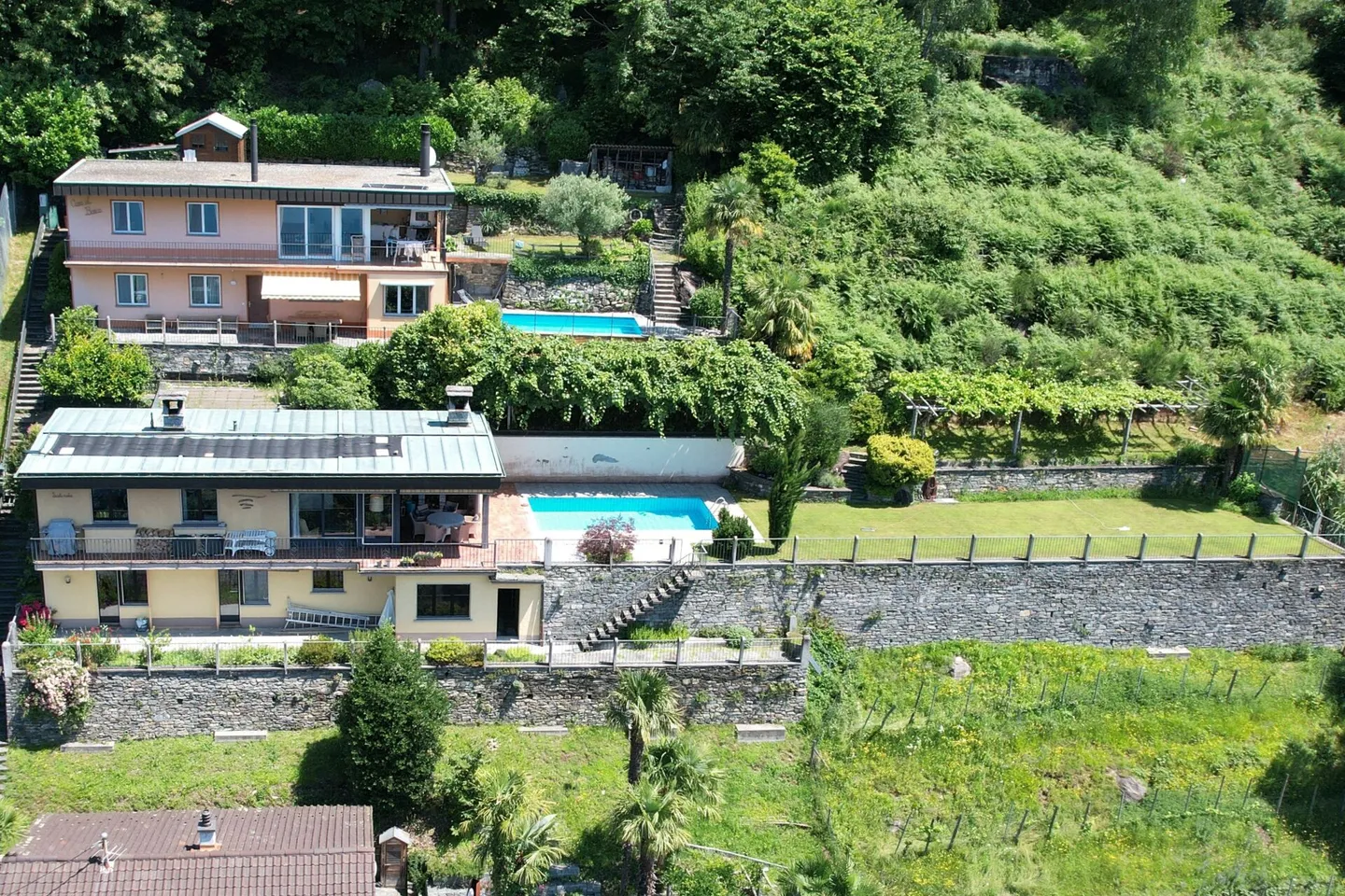 La tua (seconda) residenza in Ticino con vista mozzafiato sul lago e piscina riscaldata a Gordola - Foto 10 di 13