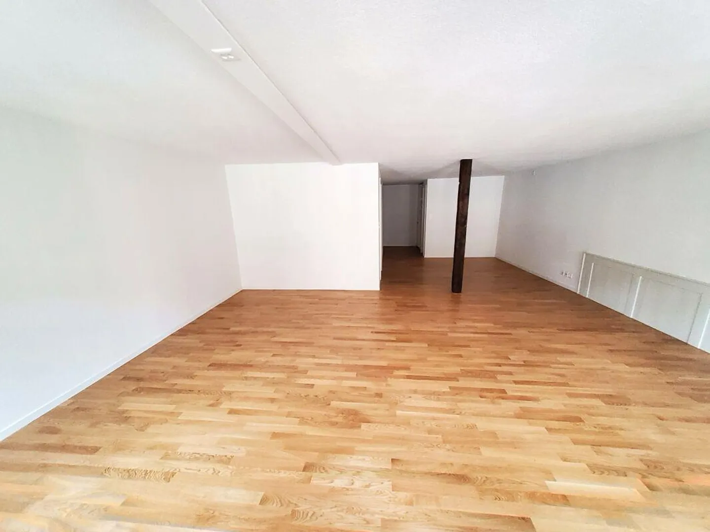 Sanierte Wohnung im stillvollen Altstadthaus - Photo 2 sur 9
