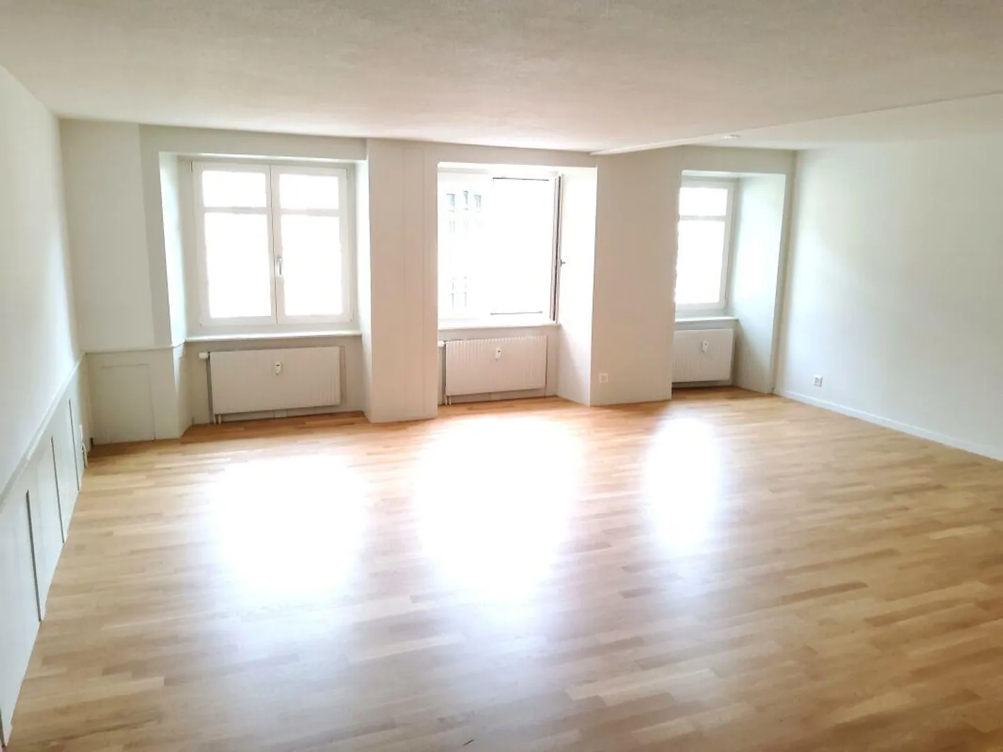 Sanierte Wohnung im stillvollen Altstadthaus - Photo 3 sur 9
