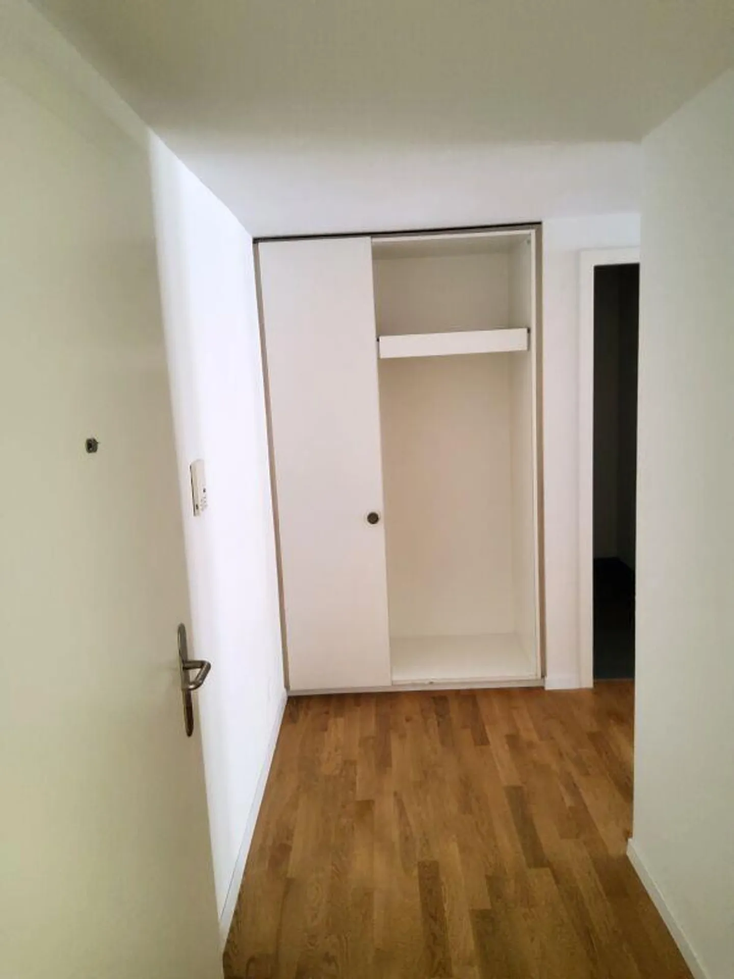 Sanierte Wohnung im stillvollen Altstadthaus - Photo 7 sur 9