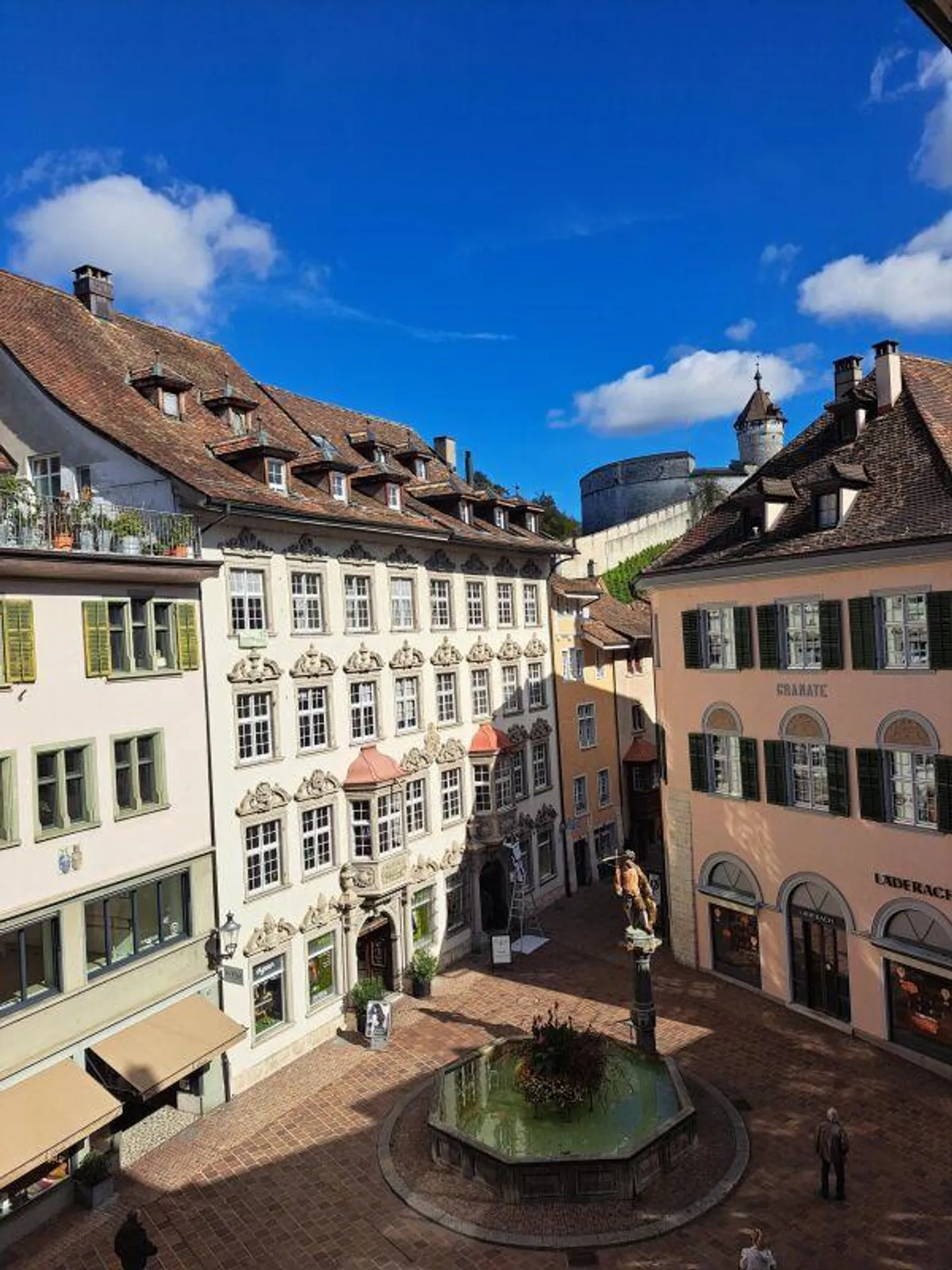 Sanierte Wohnung im stillvollen Altstadthaus - Photo 8 sur 9