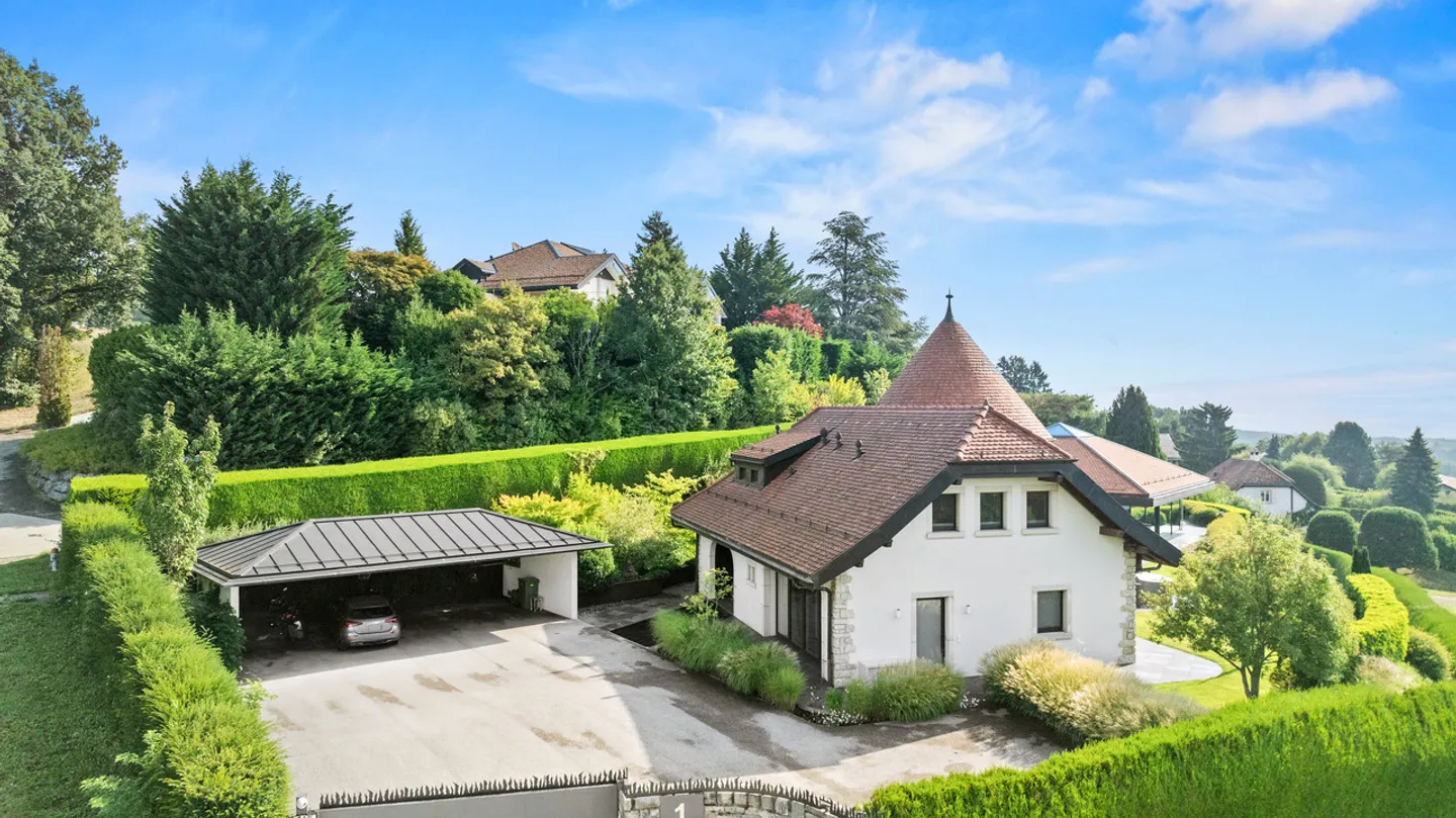 Propriété de rêve avec vue sur le lac et piscine intérieure à Givrins - Photo 23 sur 24