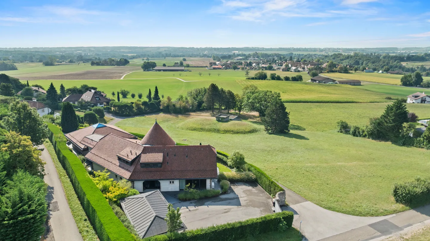 Propriété de rêve avec vue sur le lac et piscine intérieure à Givrins - Photo 24 sur 24