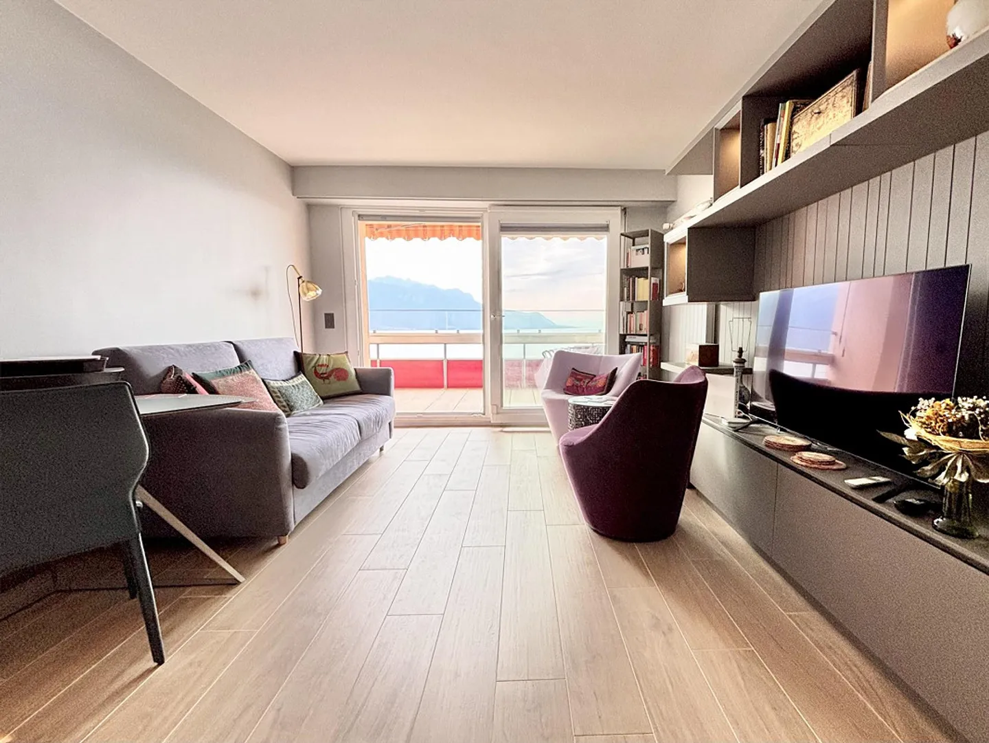 Appartamento 3,5 locali con balcone e vista lago - 77 m2 - Foto 2 di 11