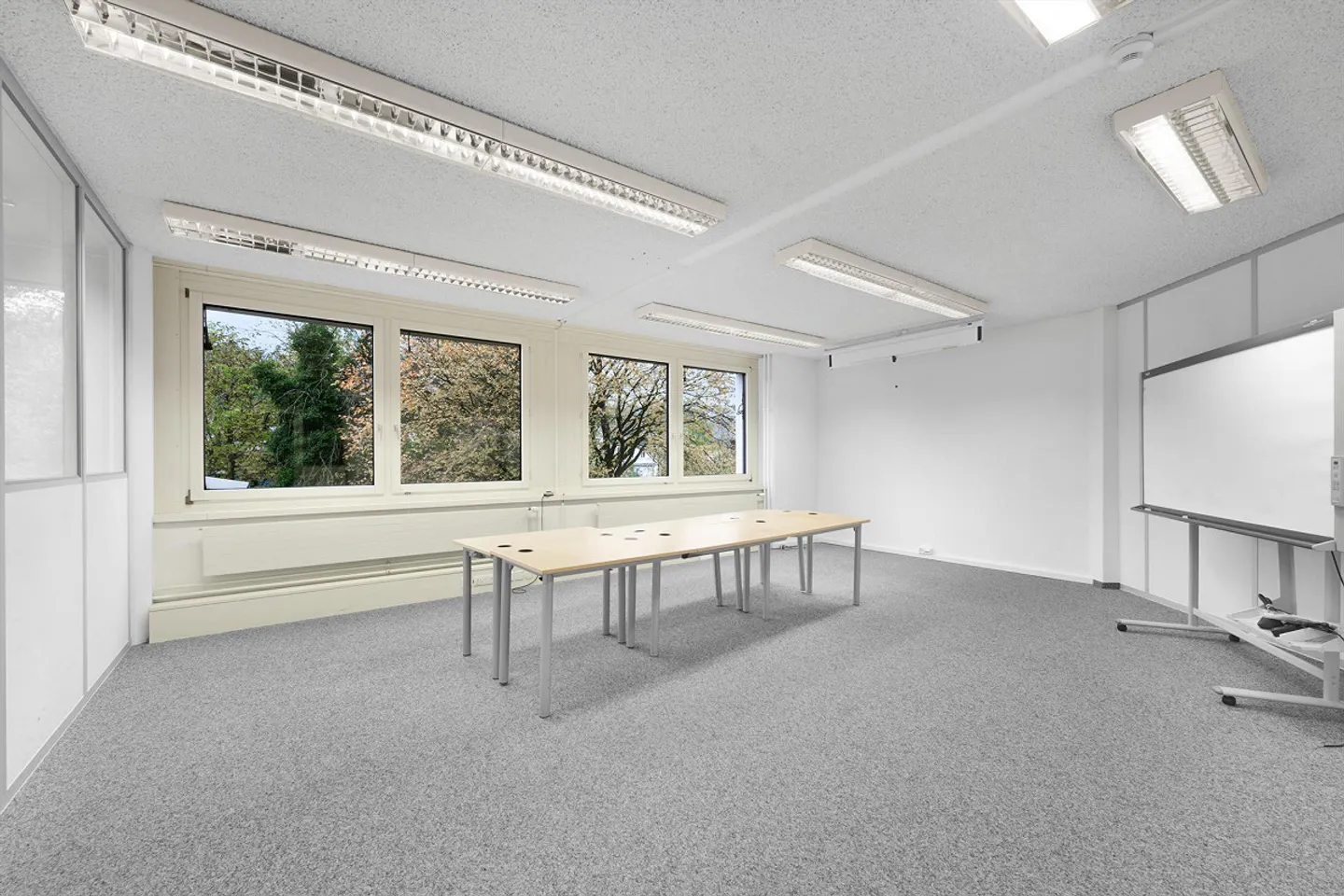 Modern office spaces for rent flexible & immediately available - Photo 13 of 13