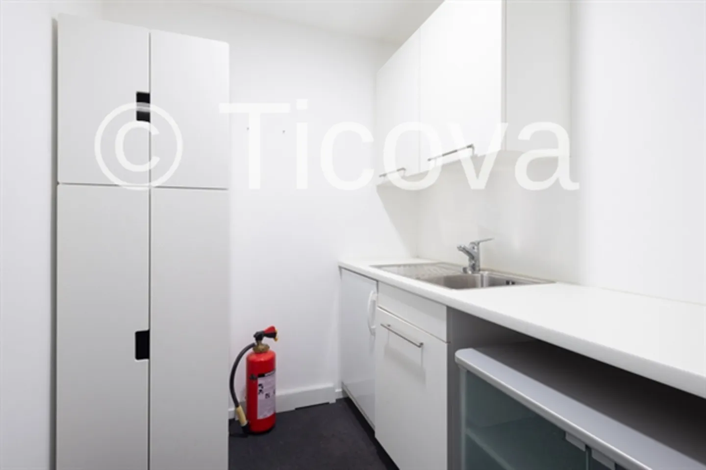 Bureau à louer dans le centre-ville de Lugano - Photo 8 sur 11