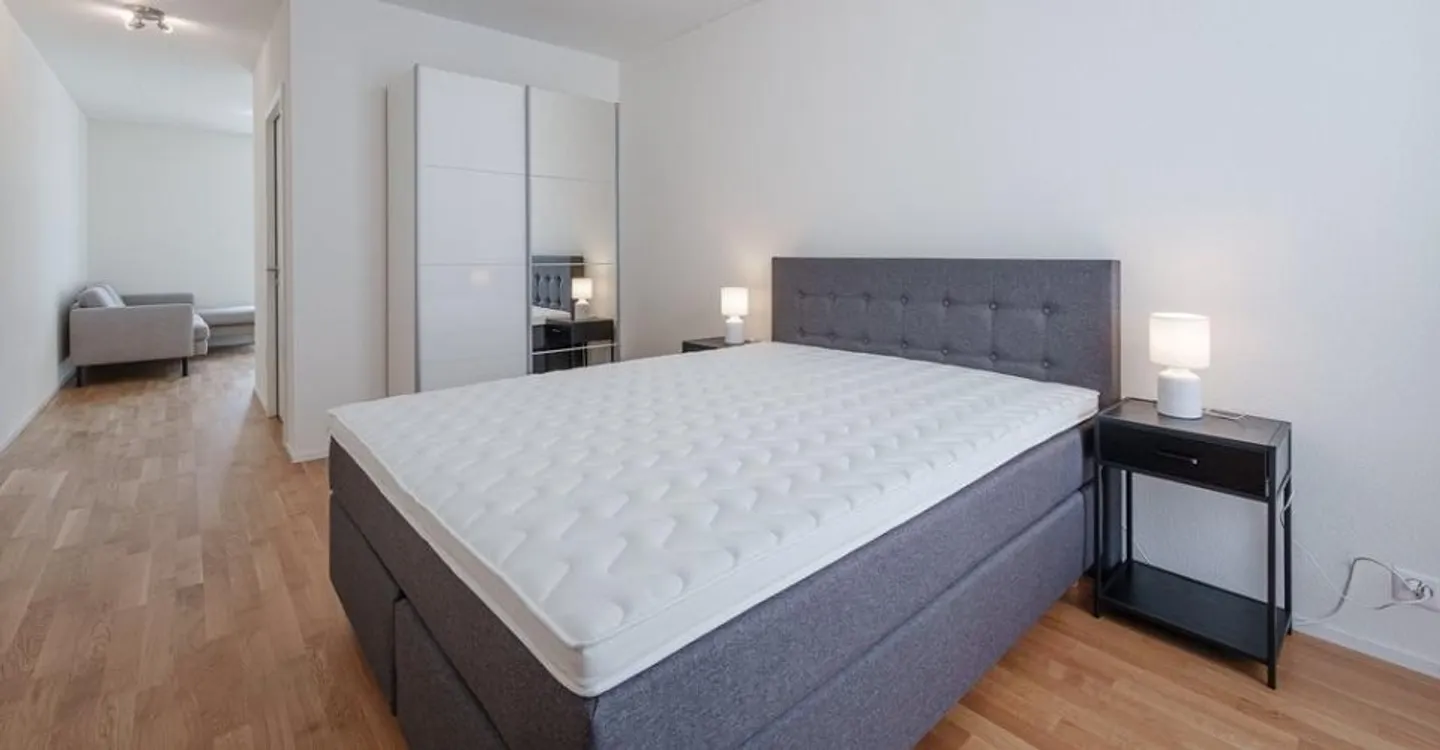 Looking for the right furnished shared room? - Photo 4 of 7