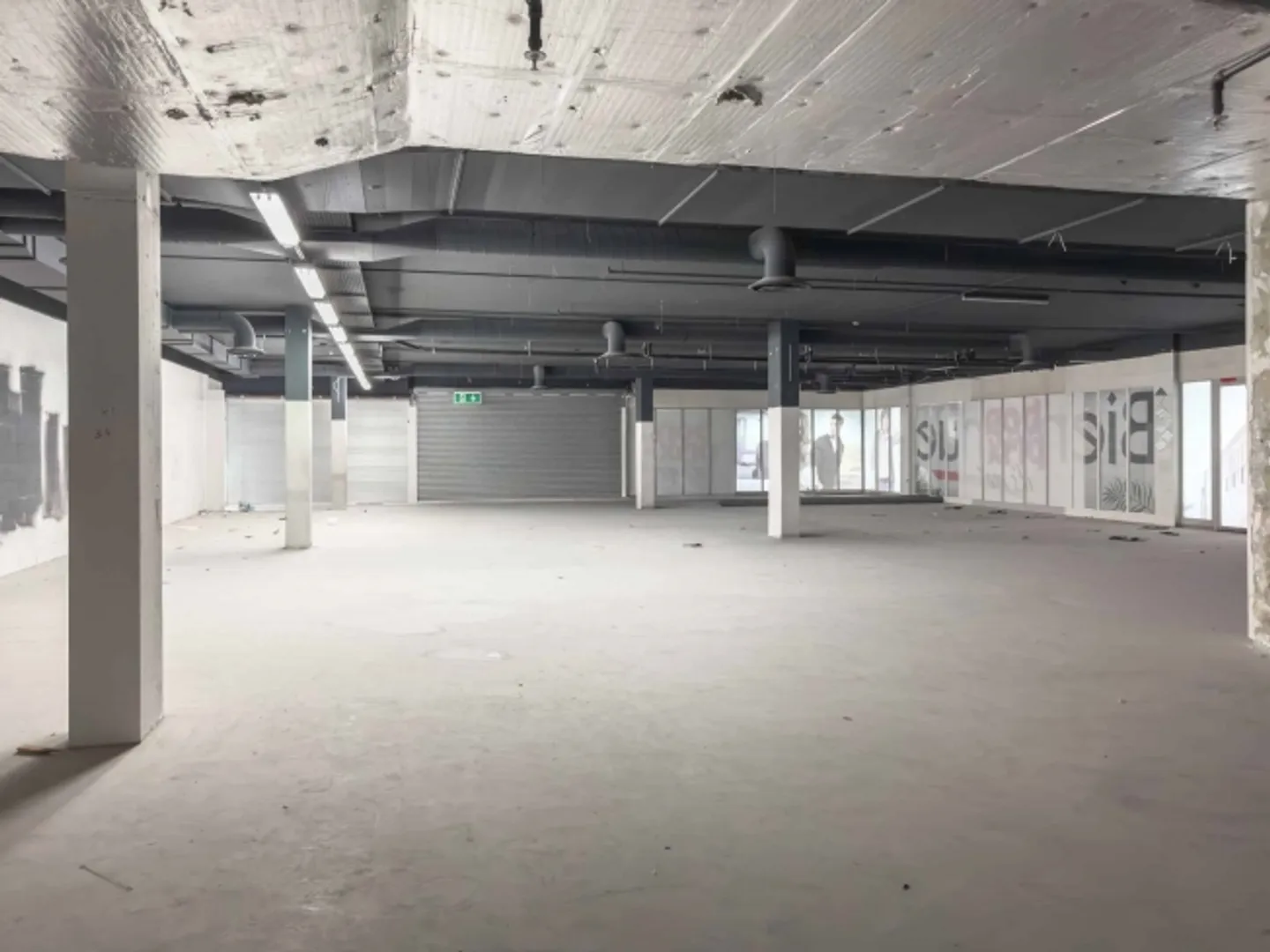 Passaggio divisibile mozzafiato in un centro commerciale con alta visibilità - Foto 4 di 4