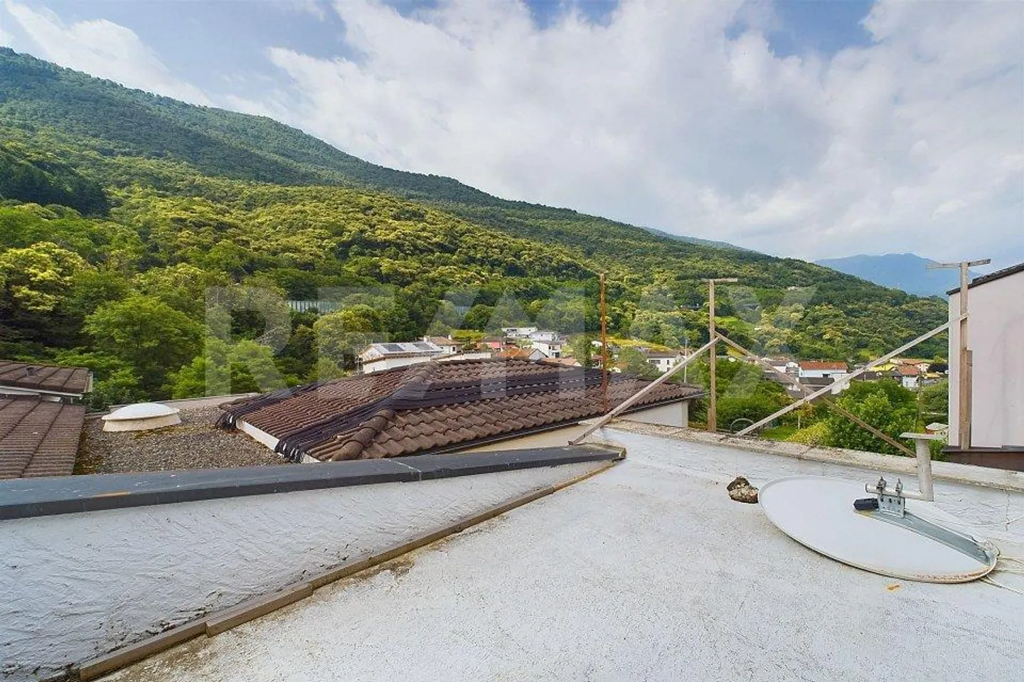 Casa singola in affitto - Foto 3 di 13