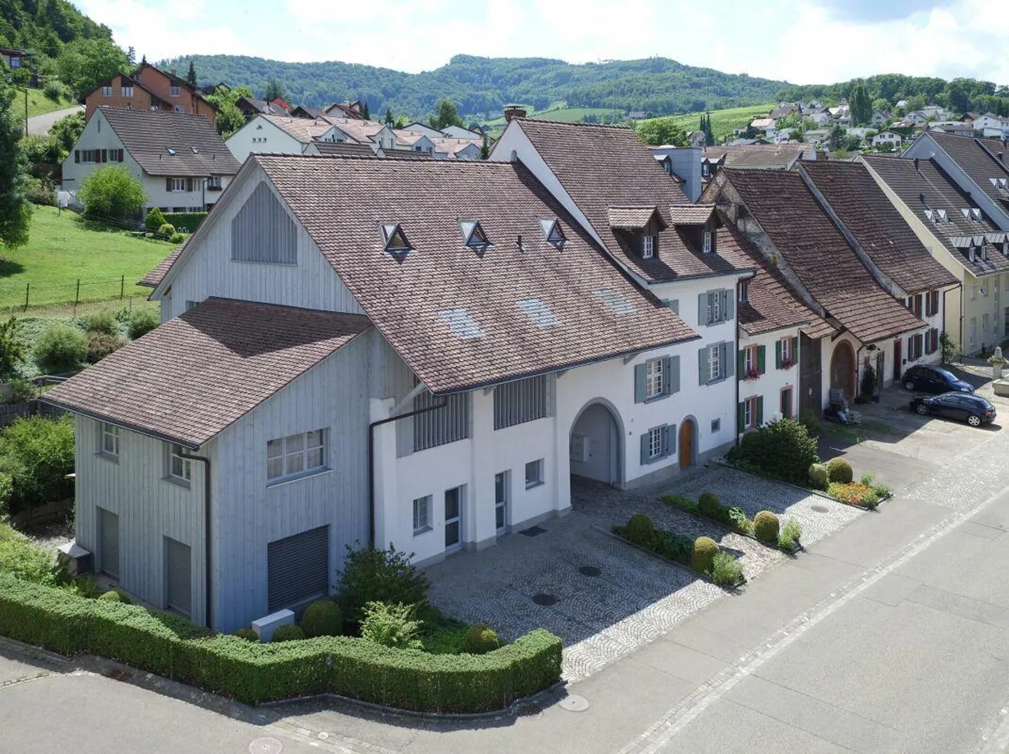 Appartamento affascinante di 3.5 stanze nel centro del villaggio di Pratteln - Foto 1 di 12