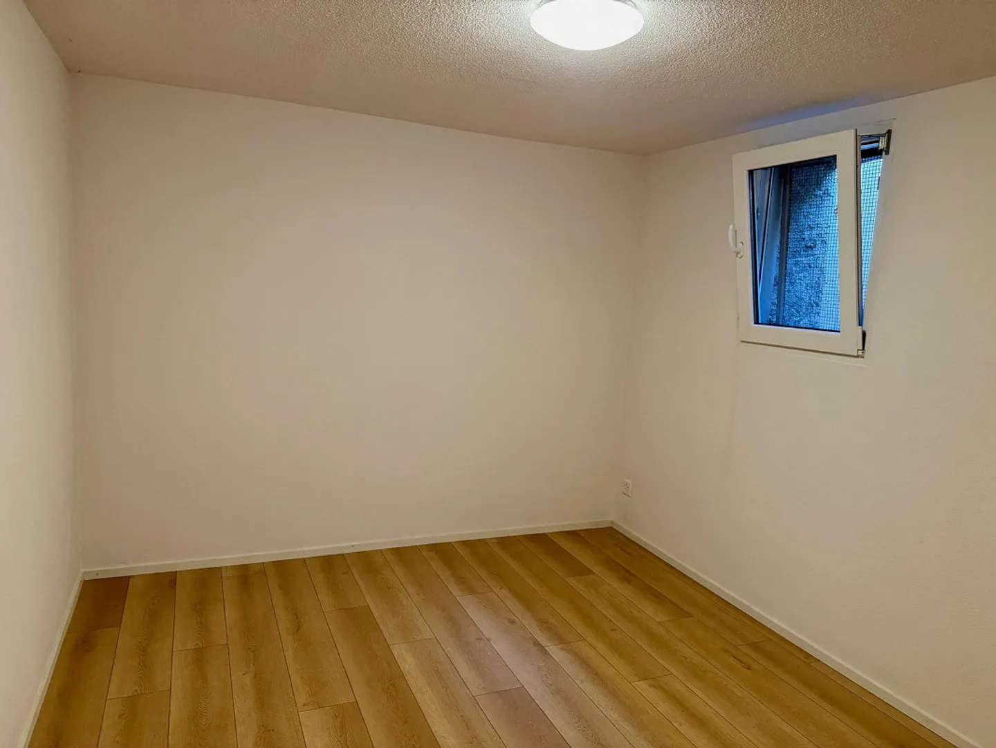 Garden Apartment - Photo 3 of 9