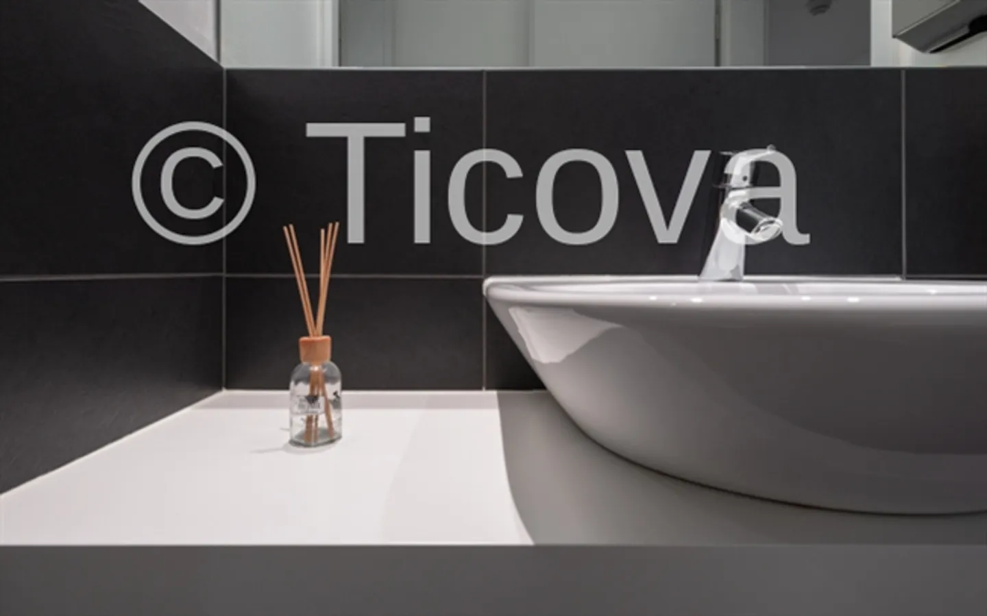 Bureau à louer dans le centre-ville de Lugano - Photo 10 sur 11