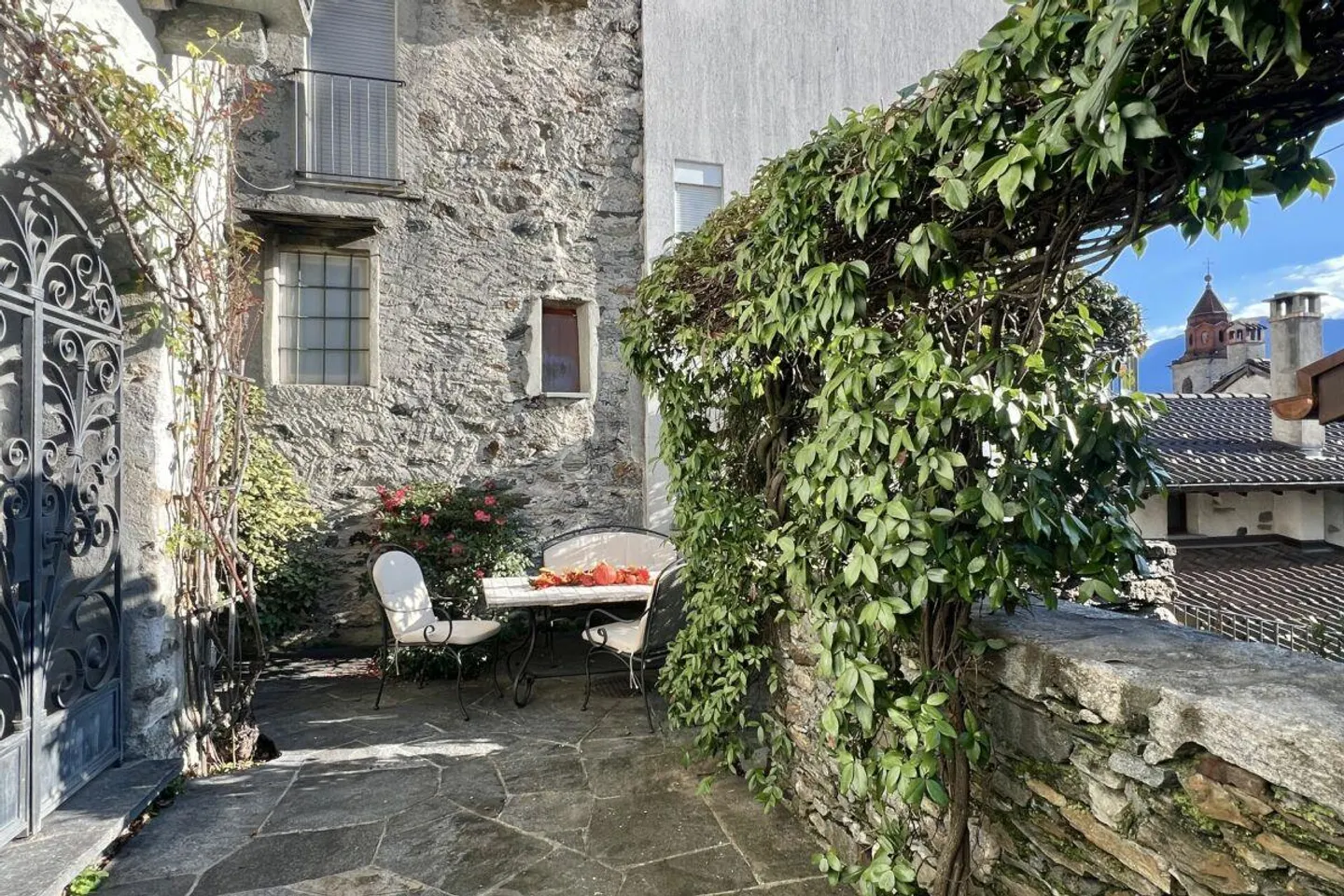 Historic Casa Castello in Ronco - Photo 29 of 30