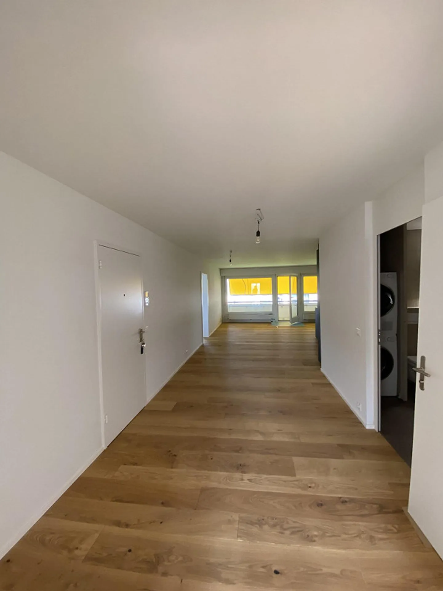 Sonnige und ruhige 4.5 Zimmer-Wohnung mit Fernsicht - Foto 4 von 9