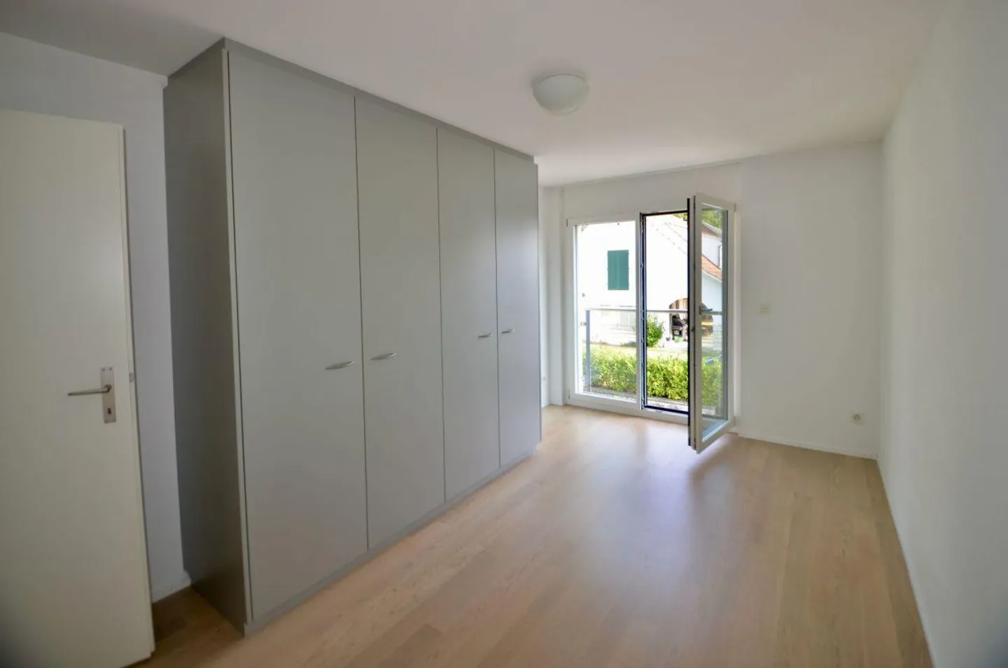 Appartement lumineux de 4,5 pièces avec grande loggia - Photo 8 sur 10
