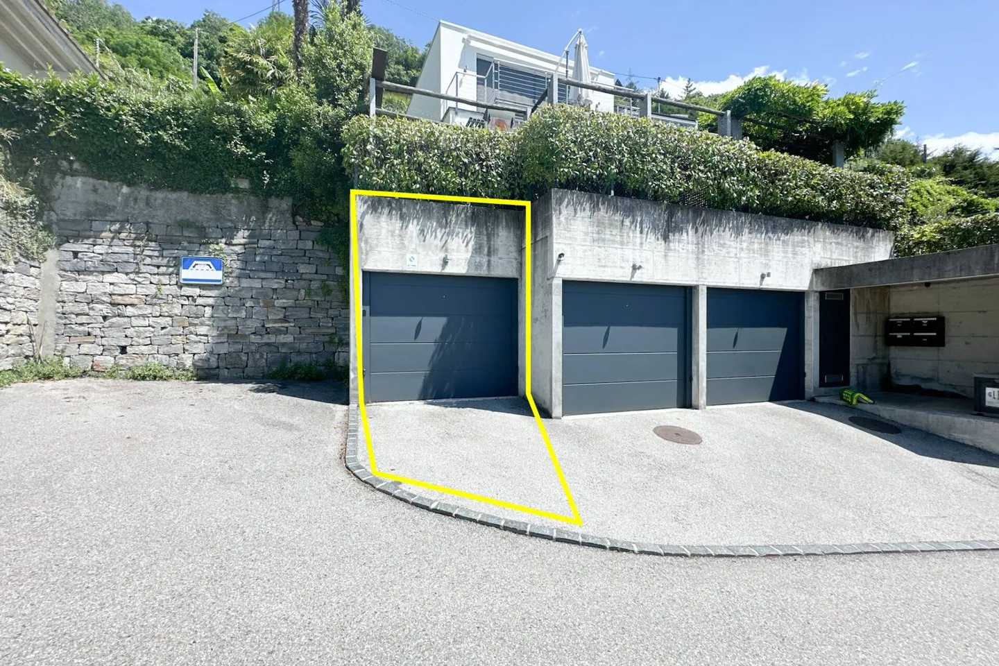 La tua (seconda) residenza in Ticino con vista mozzafiato sul lago e piscina riscaldata a Gordola - Foto 13 di 13