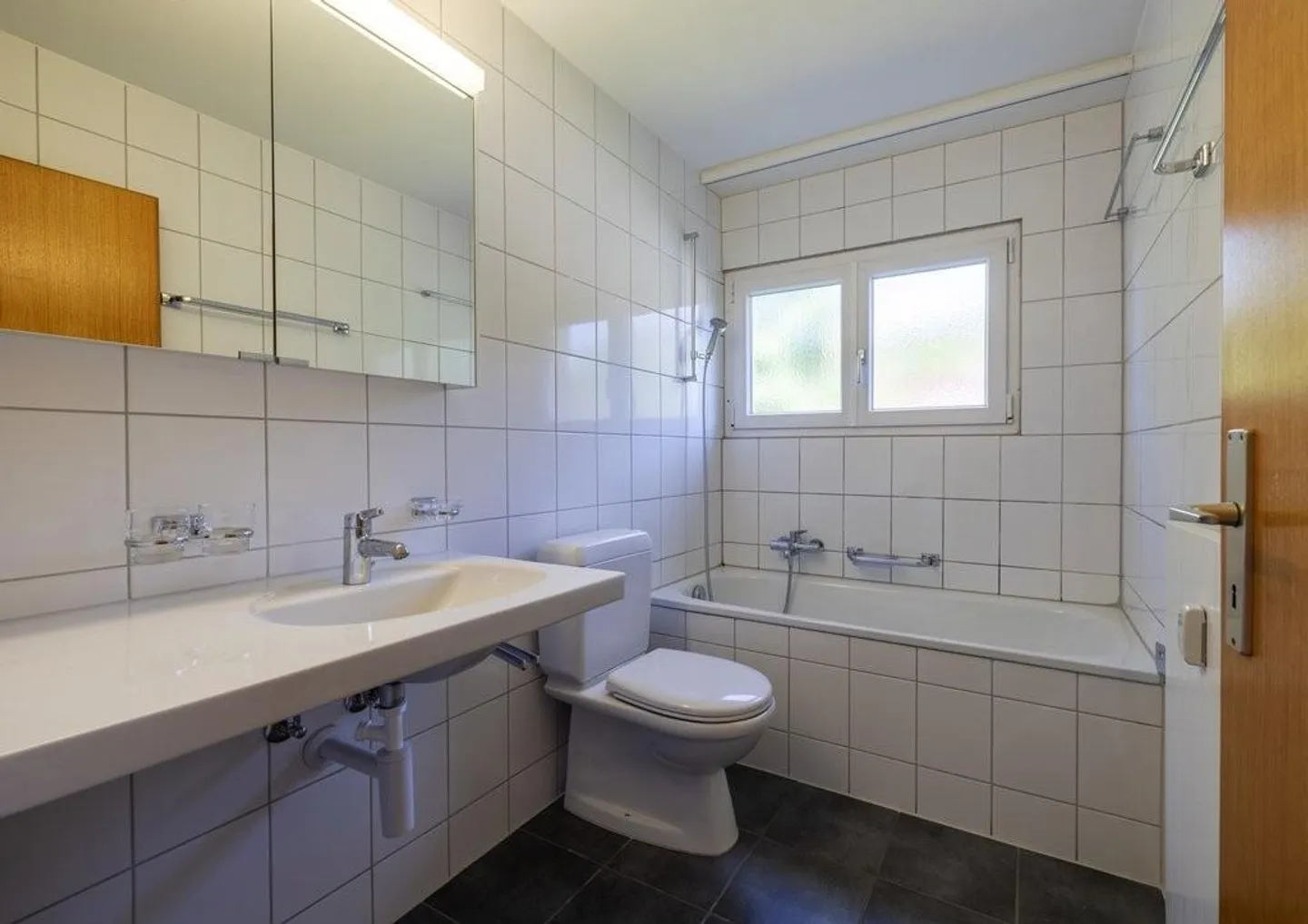 Appartement lumineux dans un emplacement central - Photo 7 sur 10