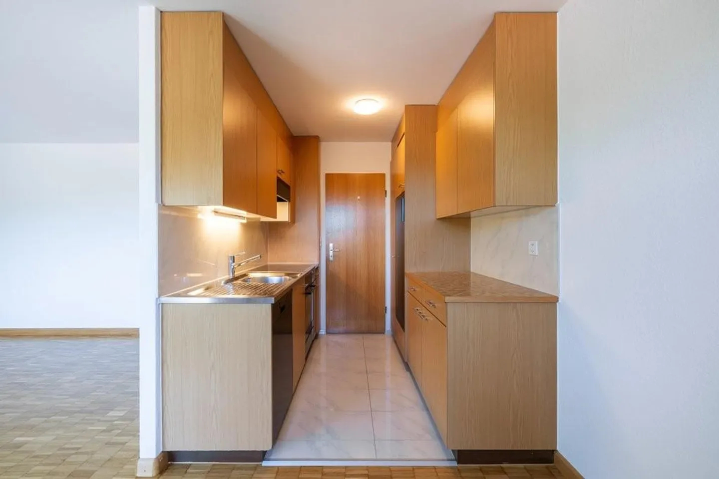 Appartement lumineux dans un emplacement central - Photo 3 sur 10