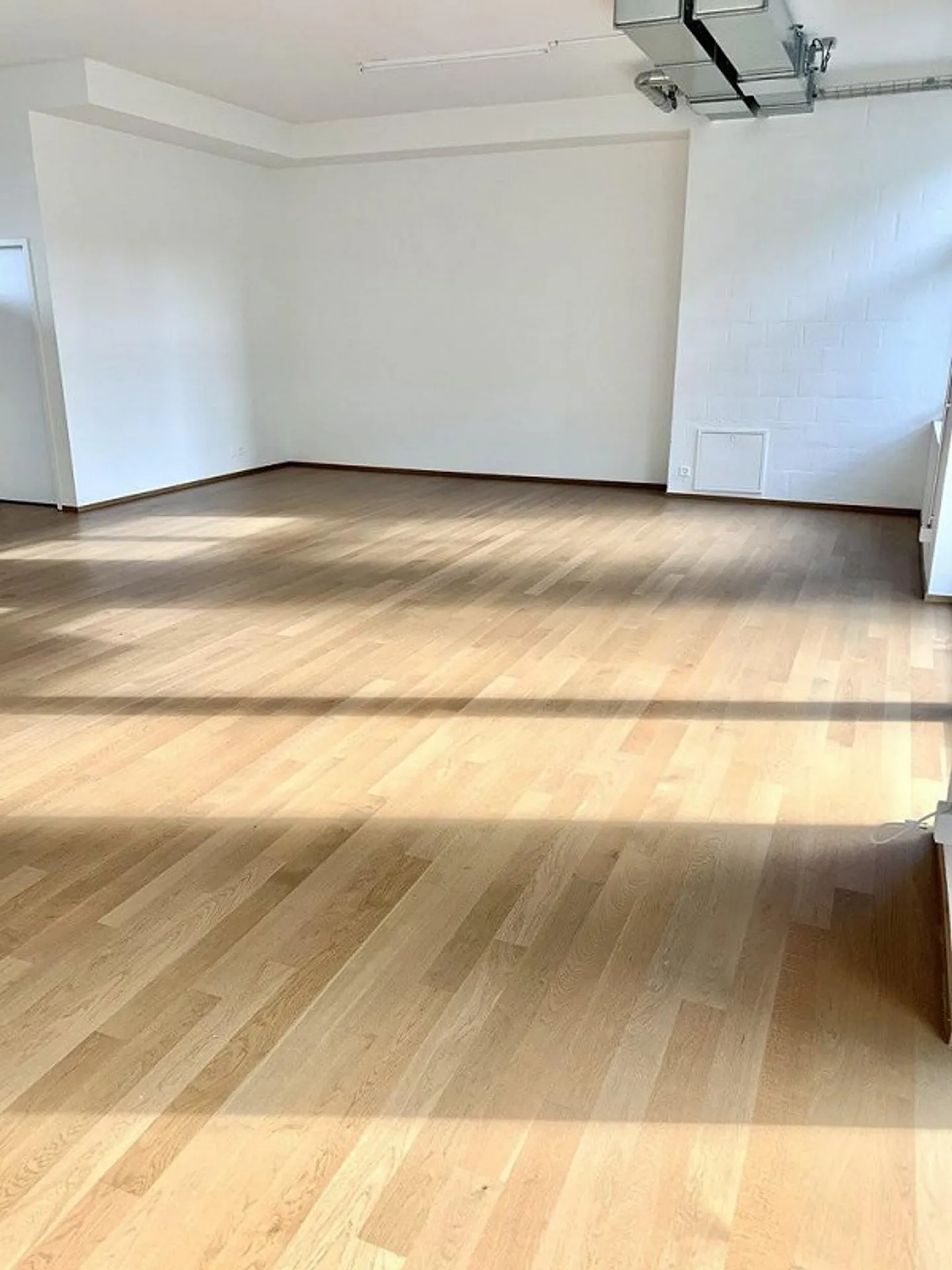 Commercial space for rent in a good location - Photo 4 of 10