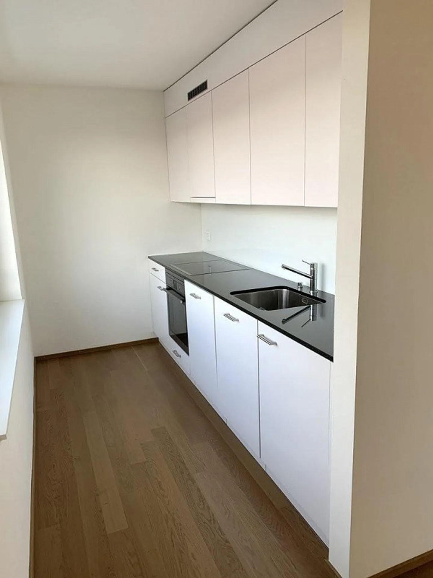 Commercial space for rent in a good location - Photo 6 of 10