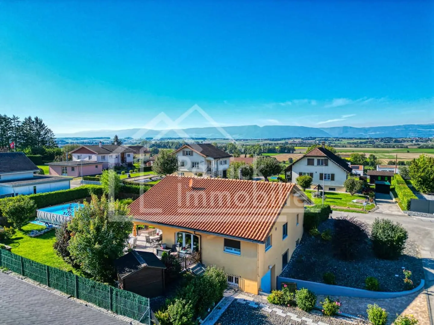 Charmante villa 5.5 pcs individuelle avec grand jardin et piscine - Foto 12 von 12