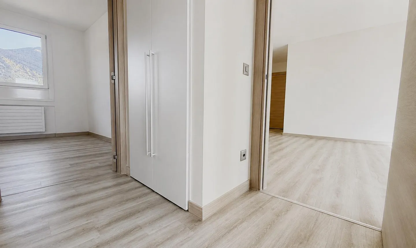 BIS ZU 2 MONATEN KOSTENLOS - Renovierte 4,5-Zimmer-Wohnung in Coldrerio - Foto 4 von 13