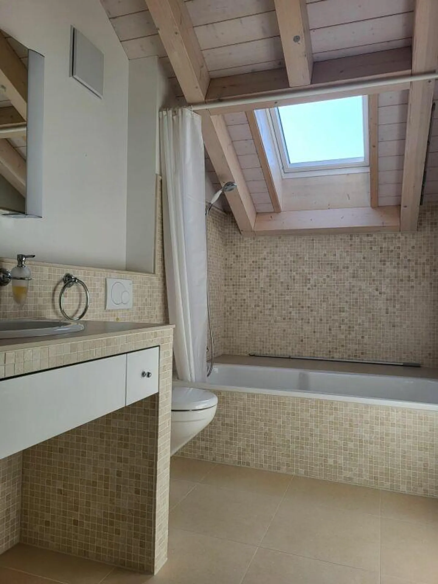 Appartement penthouse de haute qualité avec vue sur le parcours de golf - Photo 8 sur 16