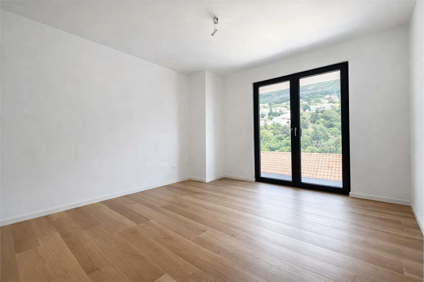 Appartement 2.5 pièces avec balcon - Photo 7 sur 11