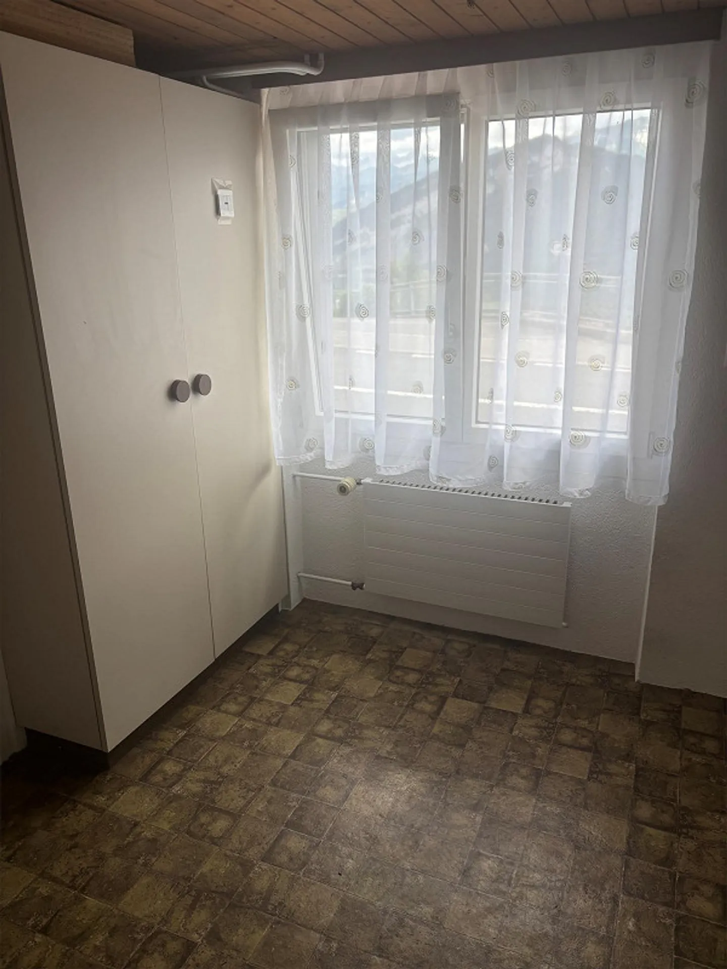 Apartment - Photo 6 of 6