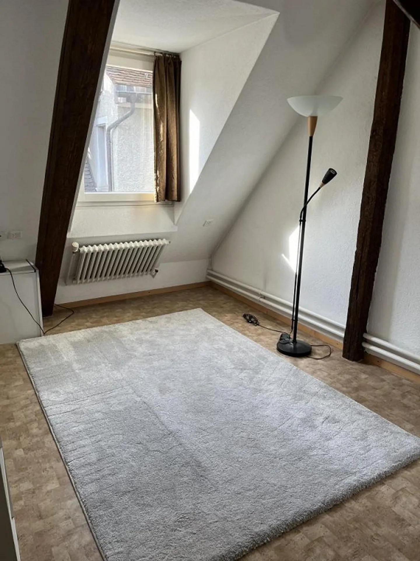 Charmantes Mansardenzimmer mit Charakter - ideal als Rückzugsort od... - Foto 1 von 1