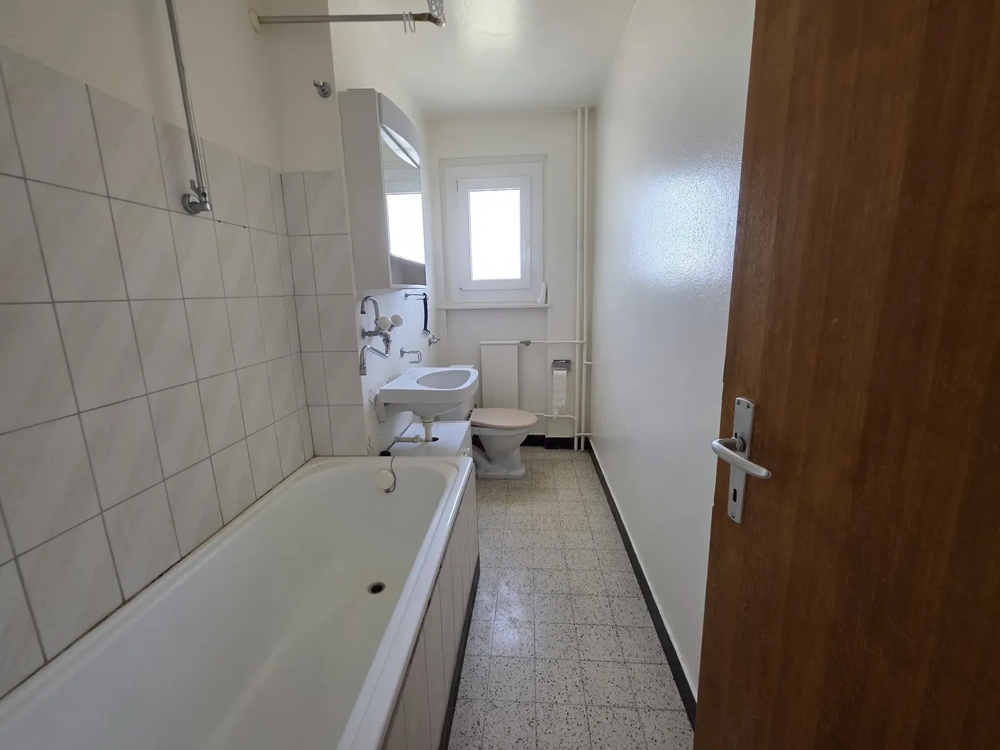 APPARTAMENTO DI 2 LOCALI IN AFFITTO CON BALCONE - Foto 3 di 6