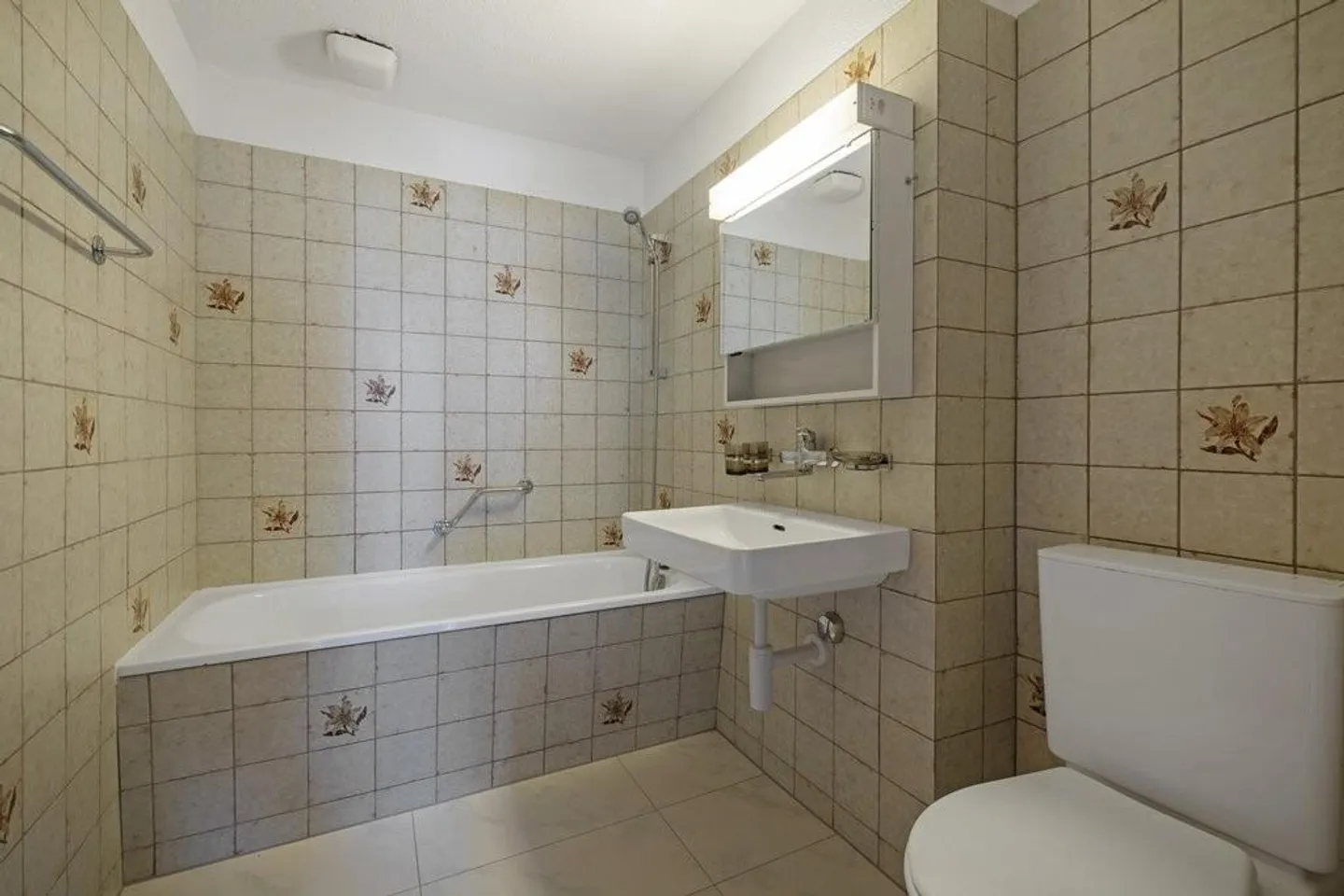 Accogliente appartamento mansardato in un tranquillo quartiere residenziale - Foto 5 di 7