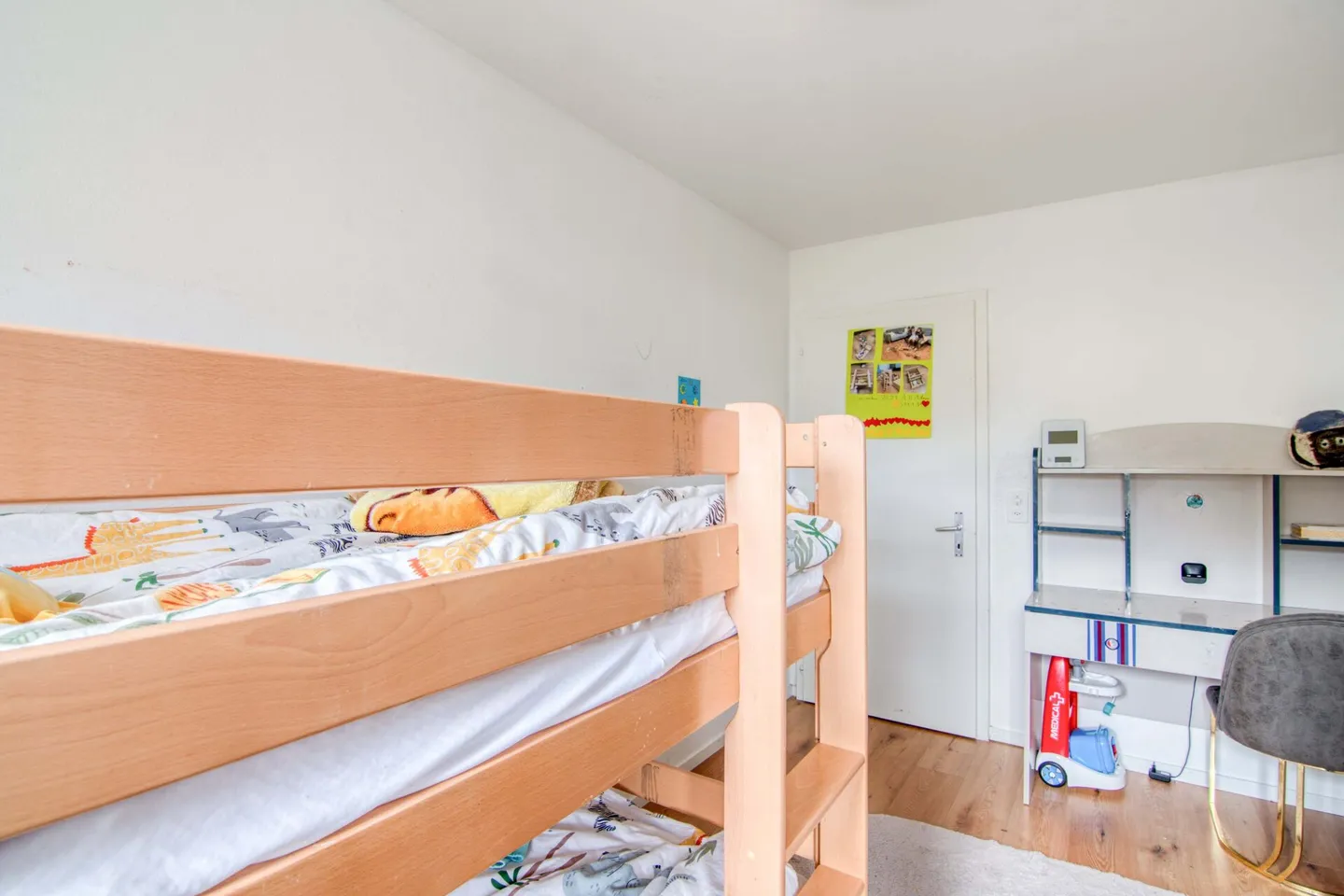 Living in the center of Oberdiessbach - 4.5-room apartment, ready for a fresh shine through personal effort - Photo 14 of 29