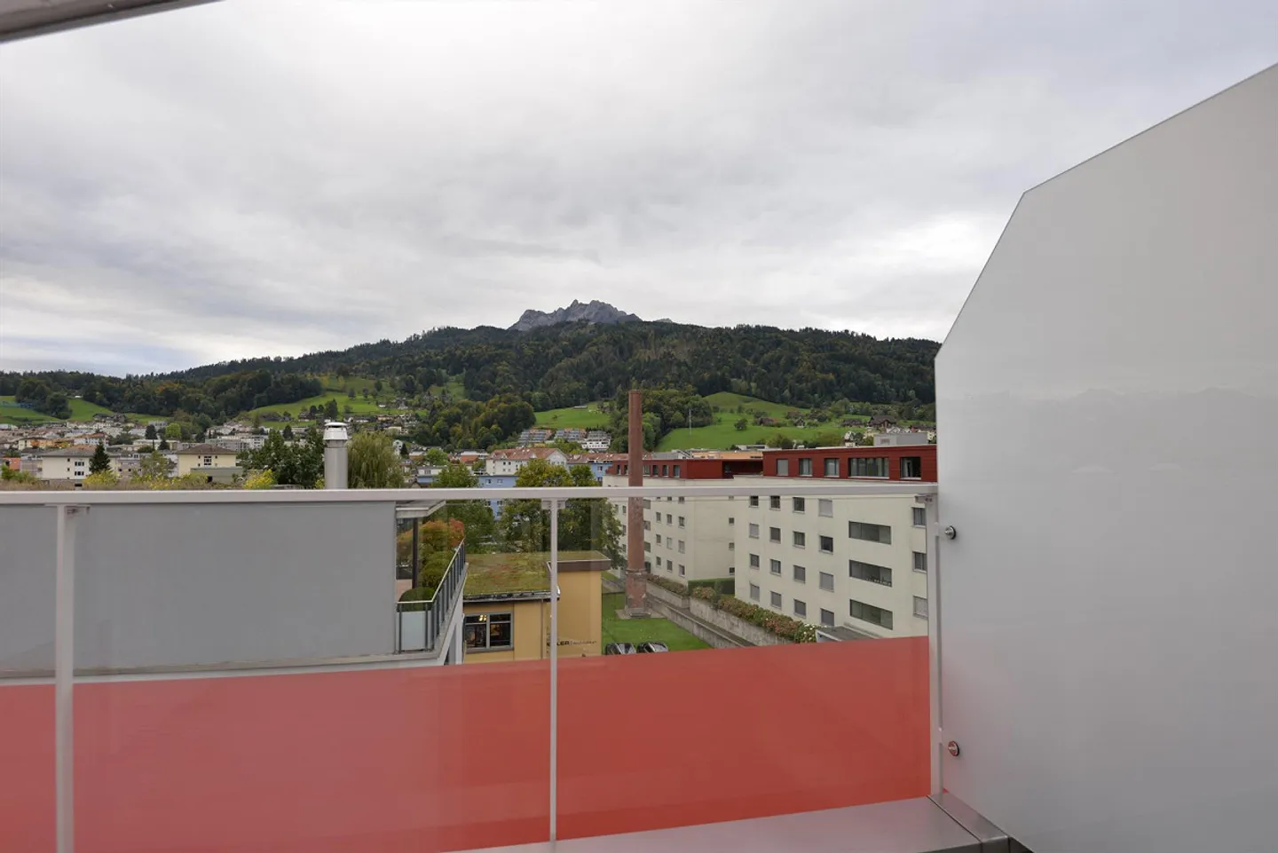 Modern apartment with large balcony - Photo 11 of 11