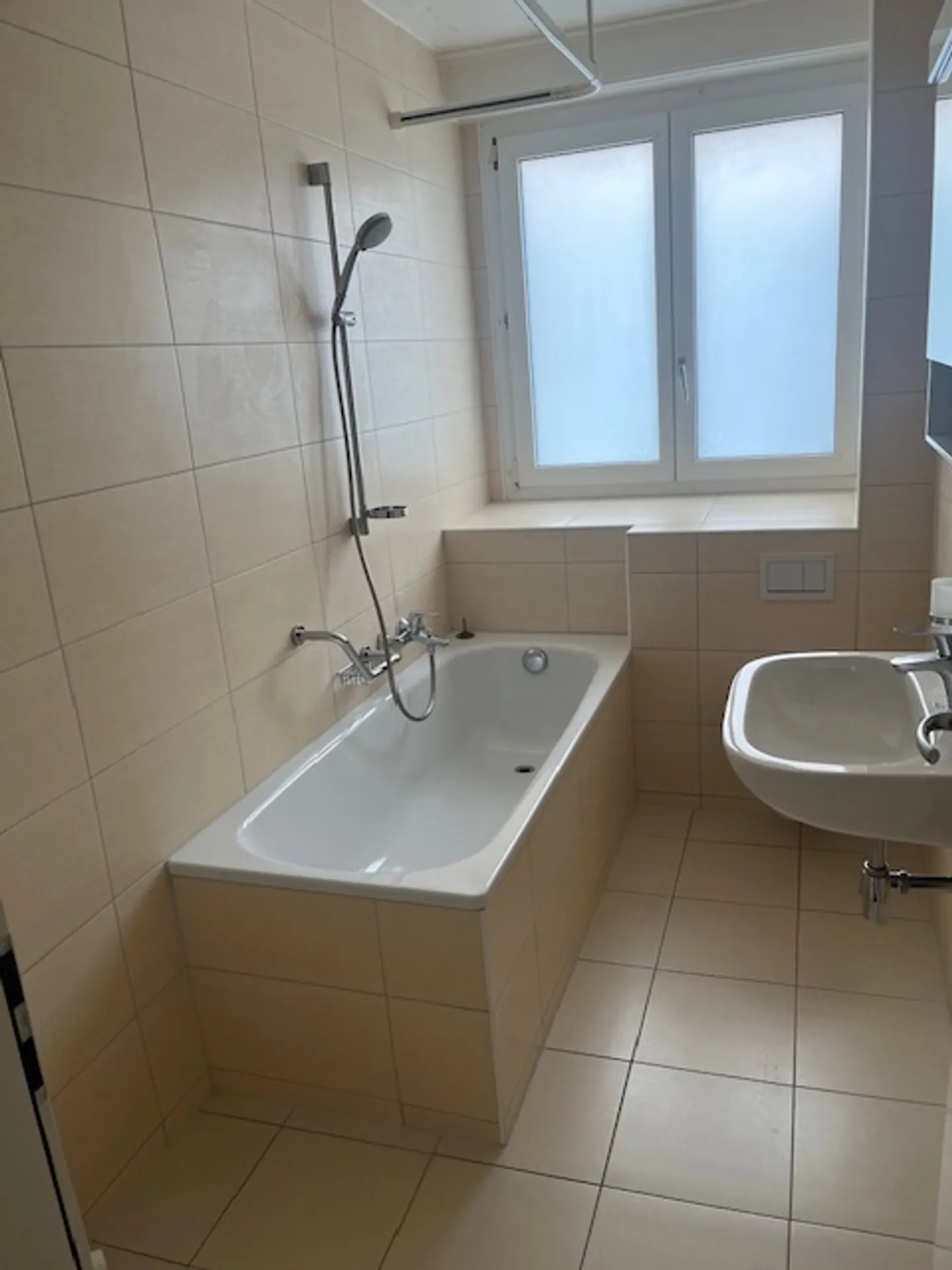 Beautiful 3-Room Apartment - Photo 6 of 6