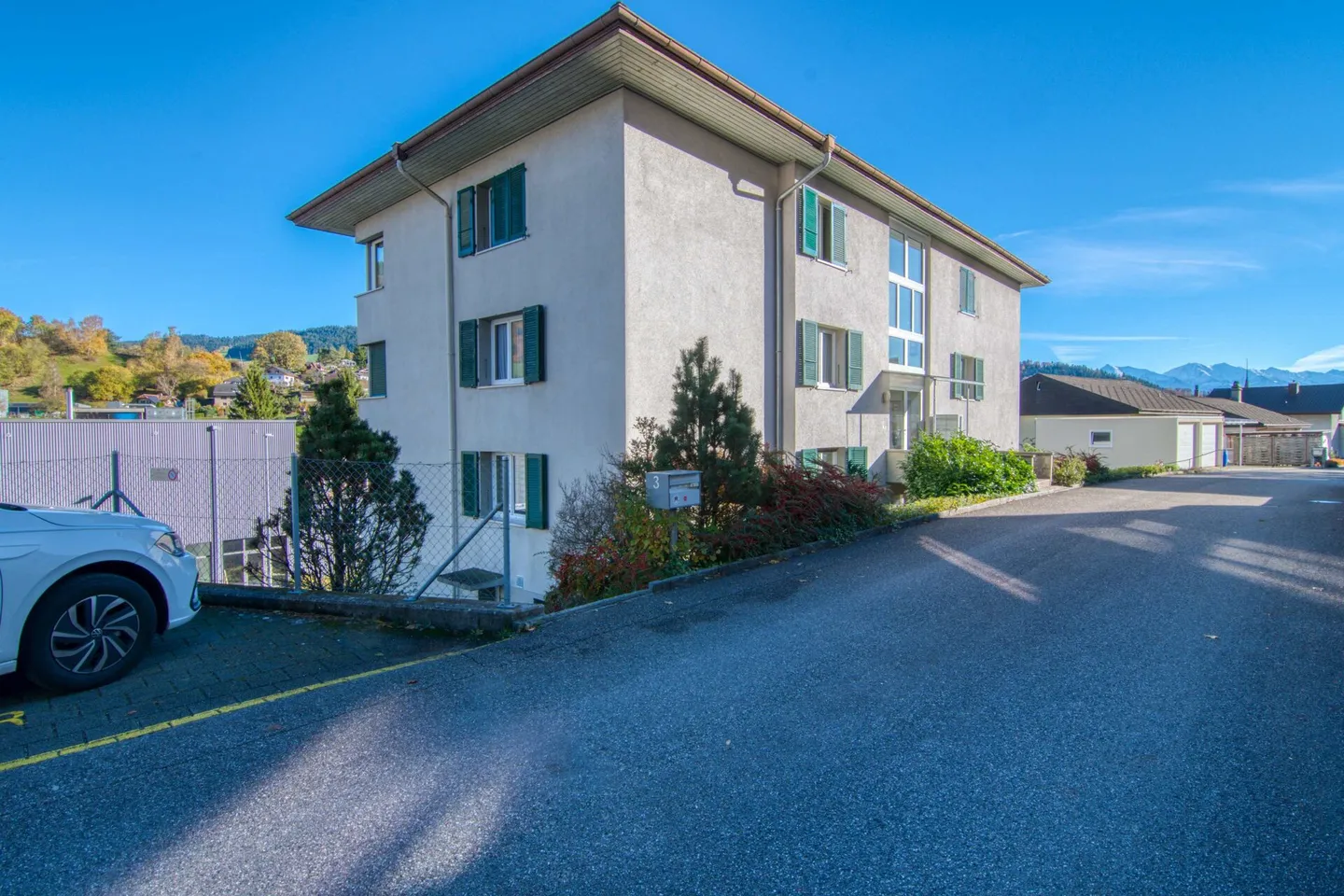 Living in the center of Oberdiessbach - 4.5-room apartment, ready for a fresh shine through personal effort - Photo 20 of 29