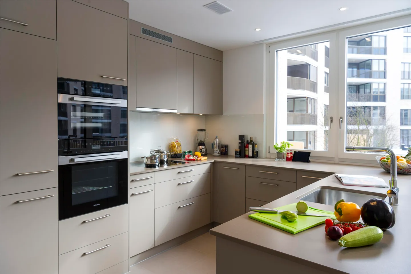 Apartment for rent - Photo 3 of 9