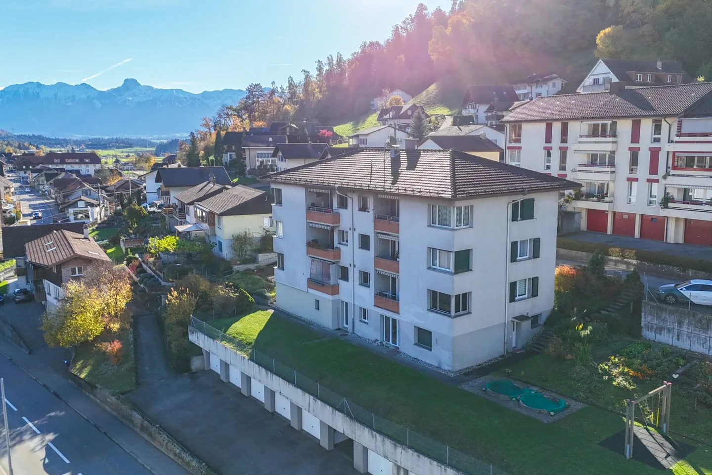 Living in the center of Oberdiessbach - 4.5-room apartment, ready for a fresh shine through personal effort - Photo 27 of 29