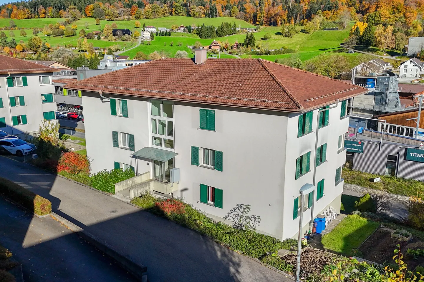 Living in the center of Oberdiessbach - 4.5-room apartment, ready for a fresh shine through personal effort - Photo 29 of 29