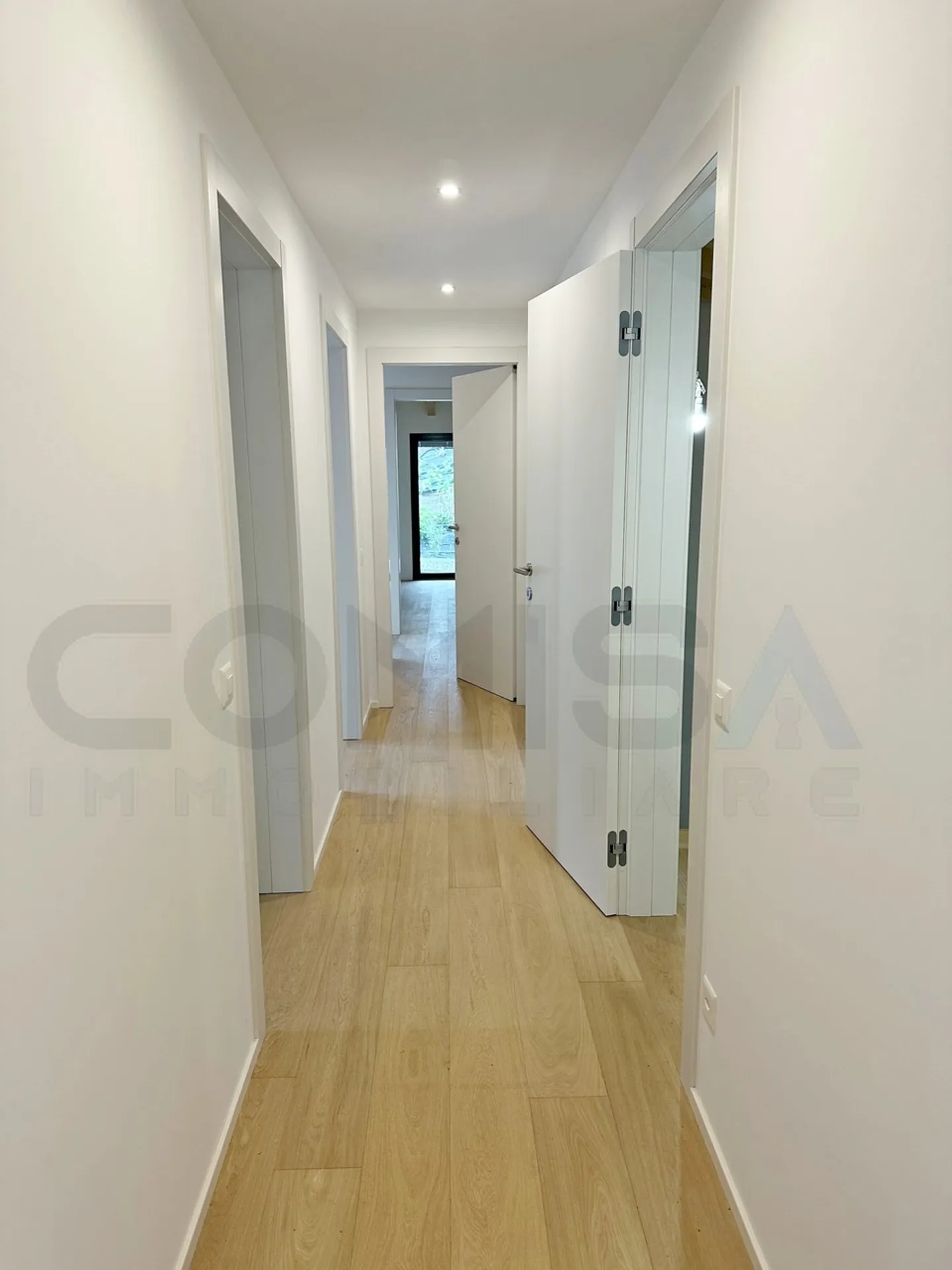 VICO MORCOTE Nuova villa moderna 7.5 locali con vista lago - Foto 7 di 10