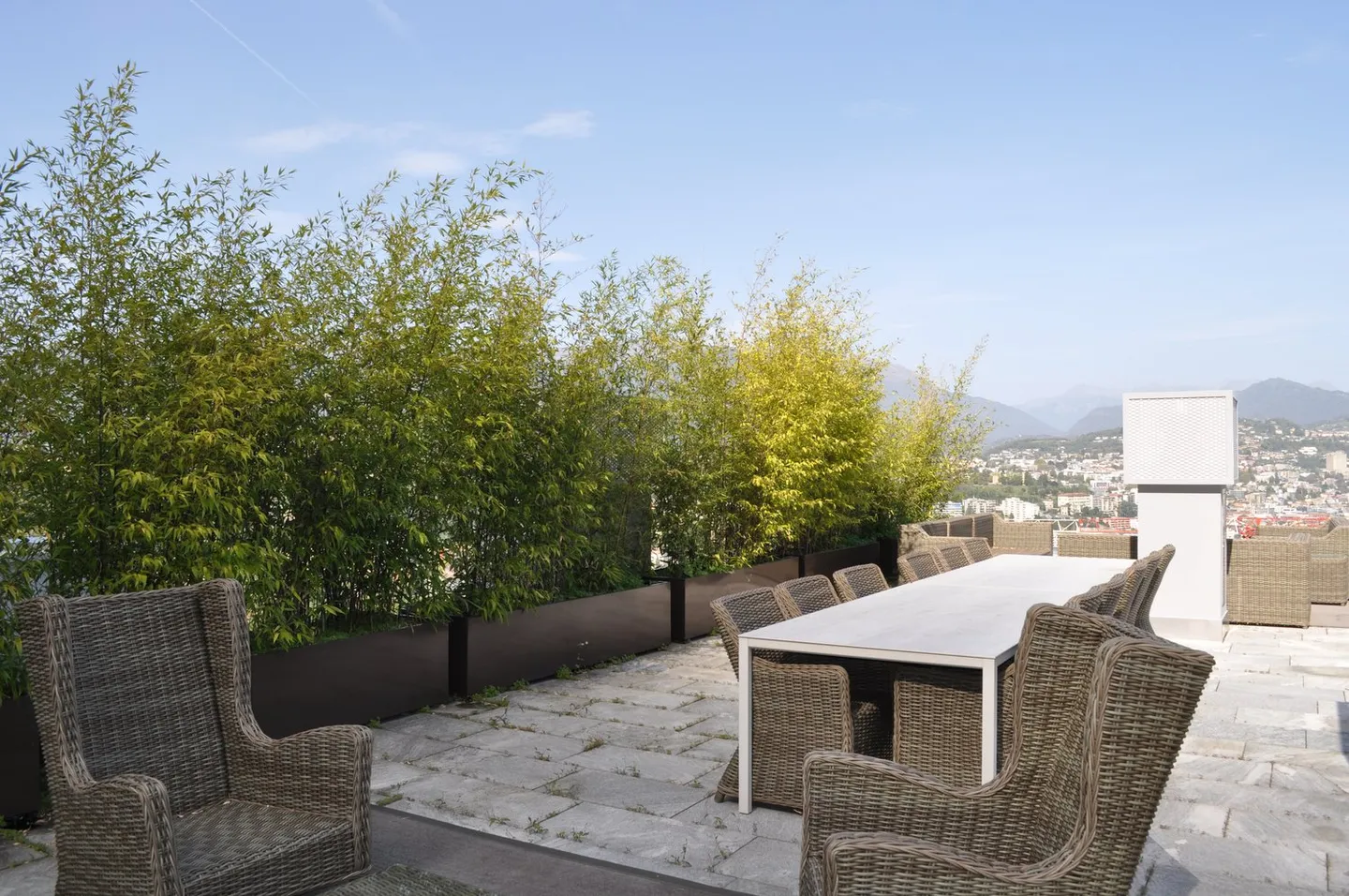 Large Penthouse with View and Rooftop Terrace - Photo 12 of 16